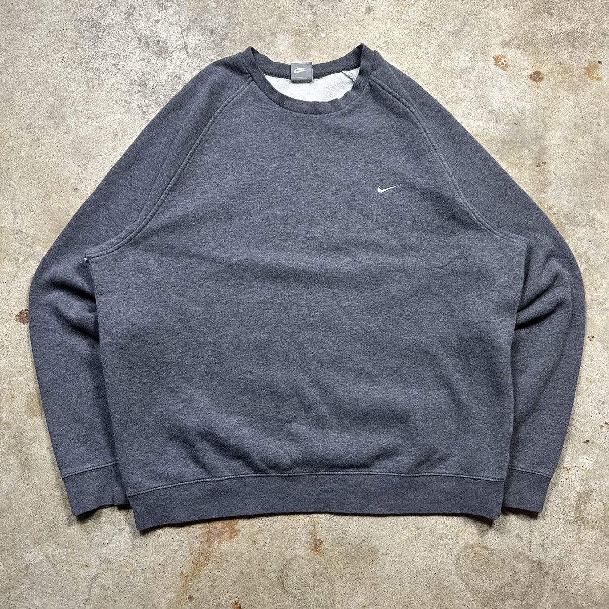 Nike Vintage Y2K Dark Grey Graphite Nike Crewneck Sweatshirt Size US XL / EU 56 / 4 - 1 Thumbnail