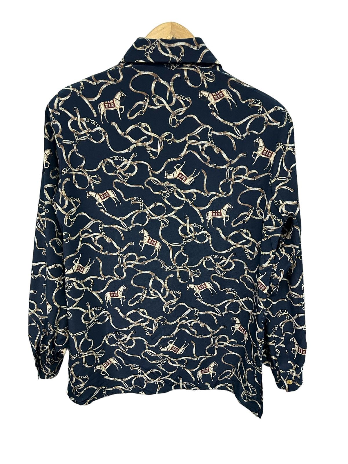 Burberry Prorsum RARE VINTAGE BURBERRYS CHAIN HORSE OVERPRINT BLOUSE Size L / US 10 / IT 46 - 5 Thumbnail