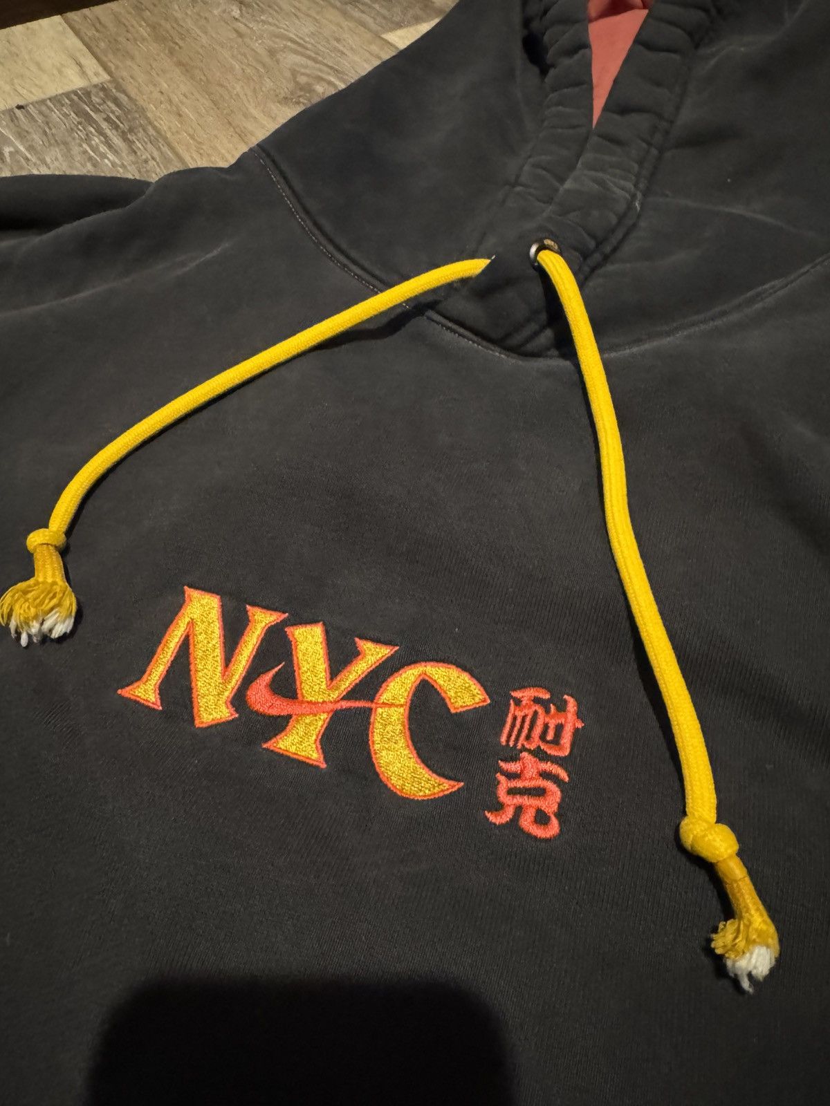 Nike Nike NYC Chinatown hoodie Size US XL / EU 56 / 4 - 3 Thumbnail