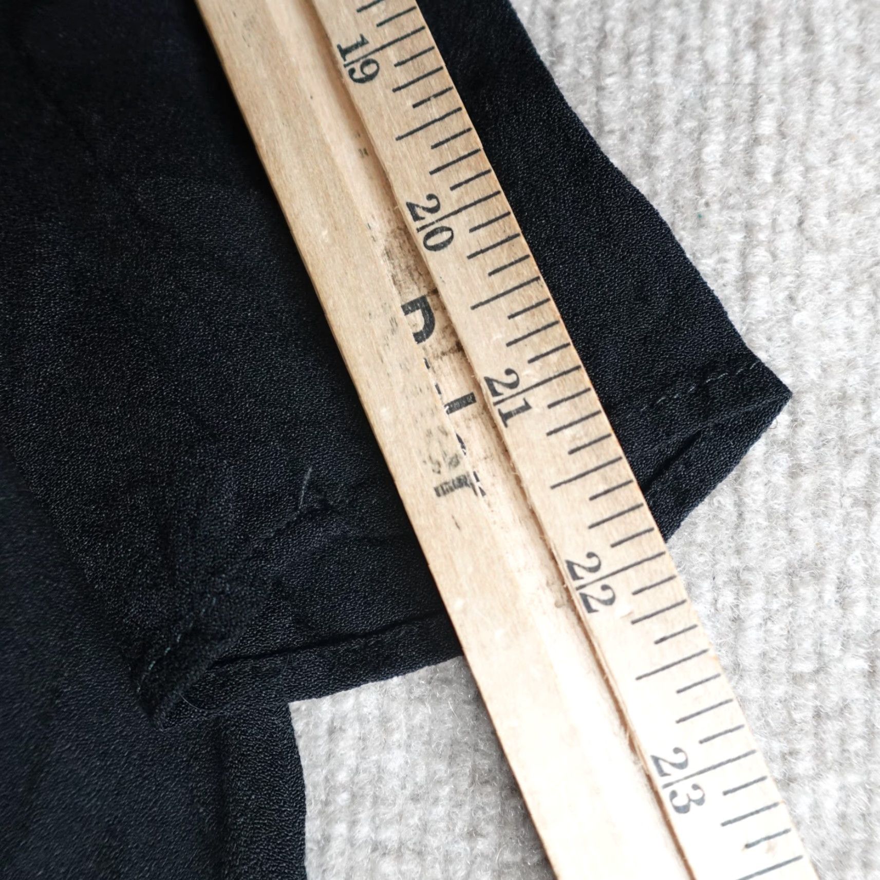 Reformation Reformation Womens Dress Shirt 10 Black Long Sleeve Button-Up Casual Pockets Womens (United States) Size L / US 10 / IT 46 - 4 Thumbnail