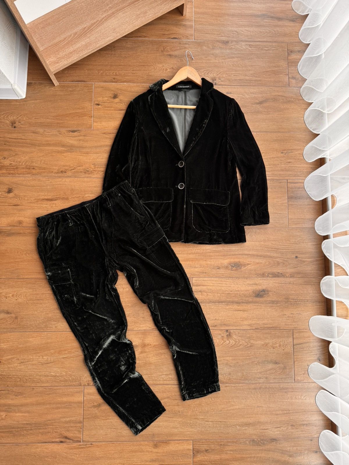 Luisa Cerano × Vintage Vintage Luisa Cerano Luxury Royal Green Velour Set Suit Size M / US 6-8 / IT 42-44 - 1 Thumbnail