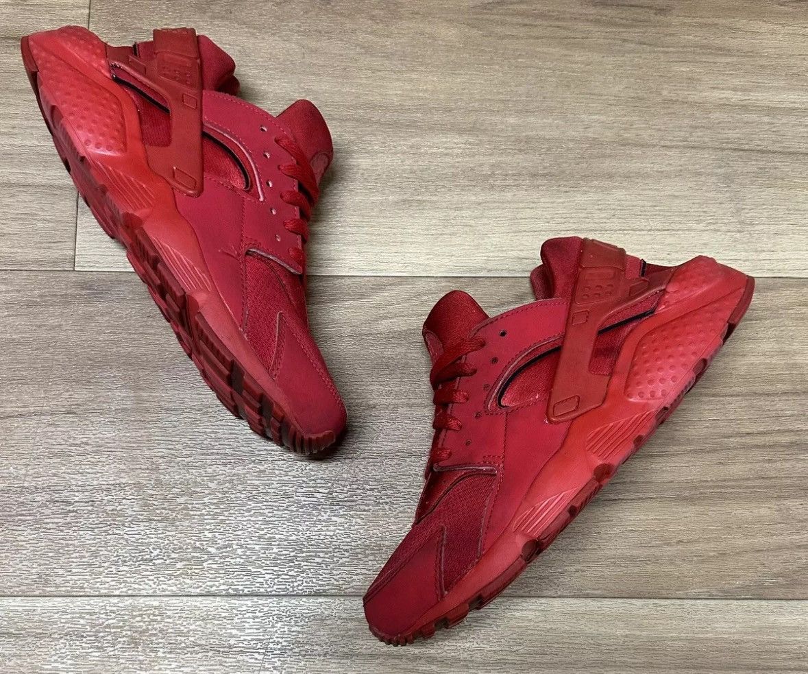 Nike Nike Huarache Run Low Triple Red Size US 7 / EU 40 - 1 Thumbnail
