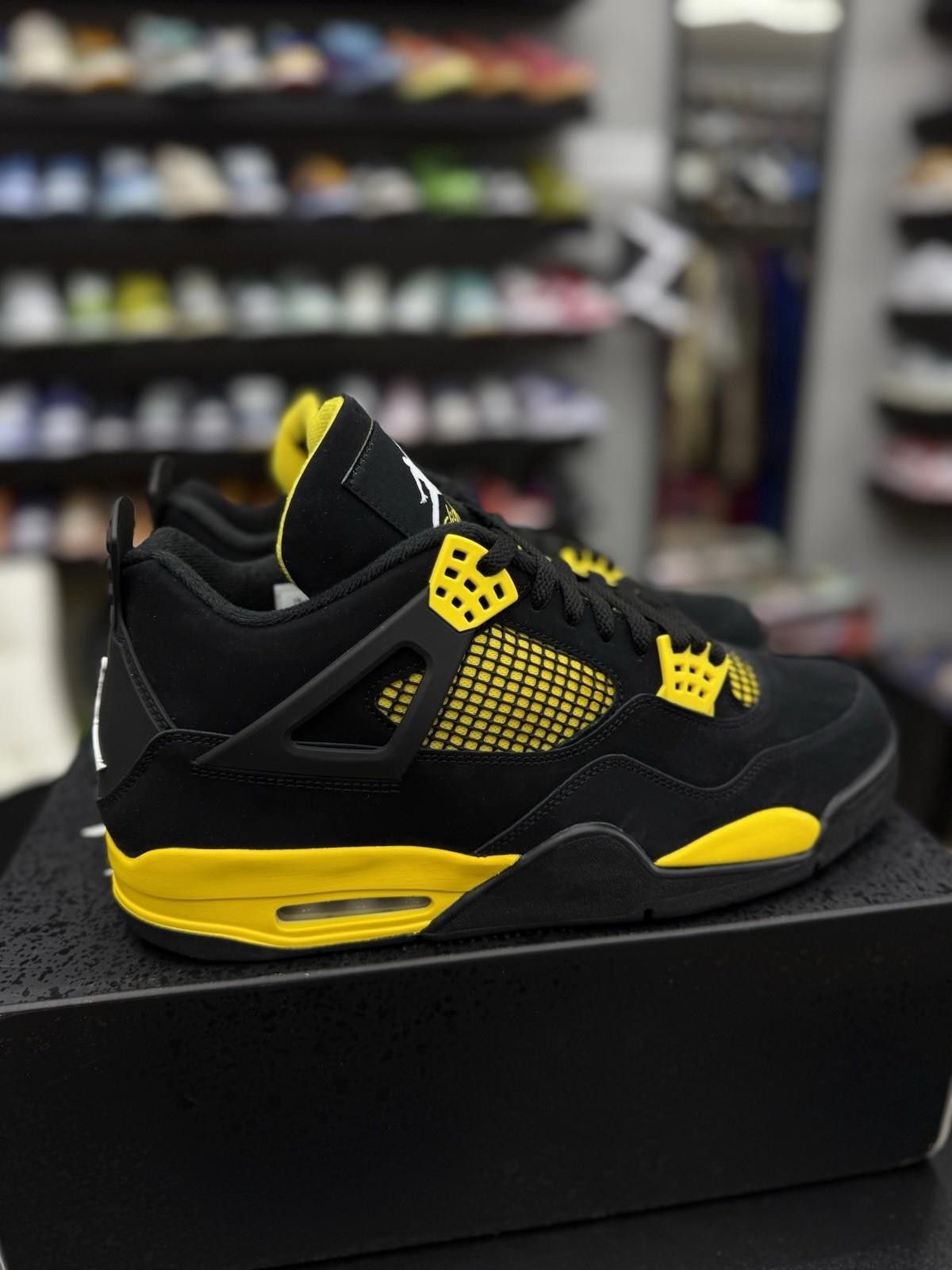 Jordan Brand Size 13 - Nike Air Jordan 4 Retro Thunder Yellow Black 2023 Size US 13 / EU 46 - 2 Thumbnail