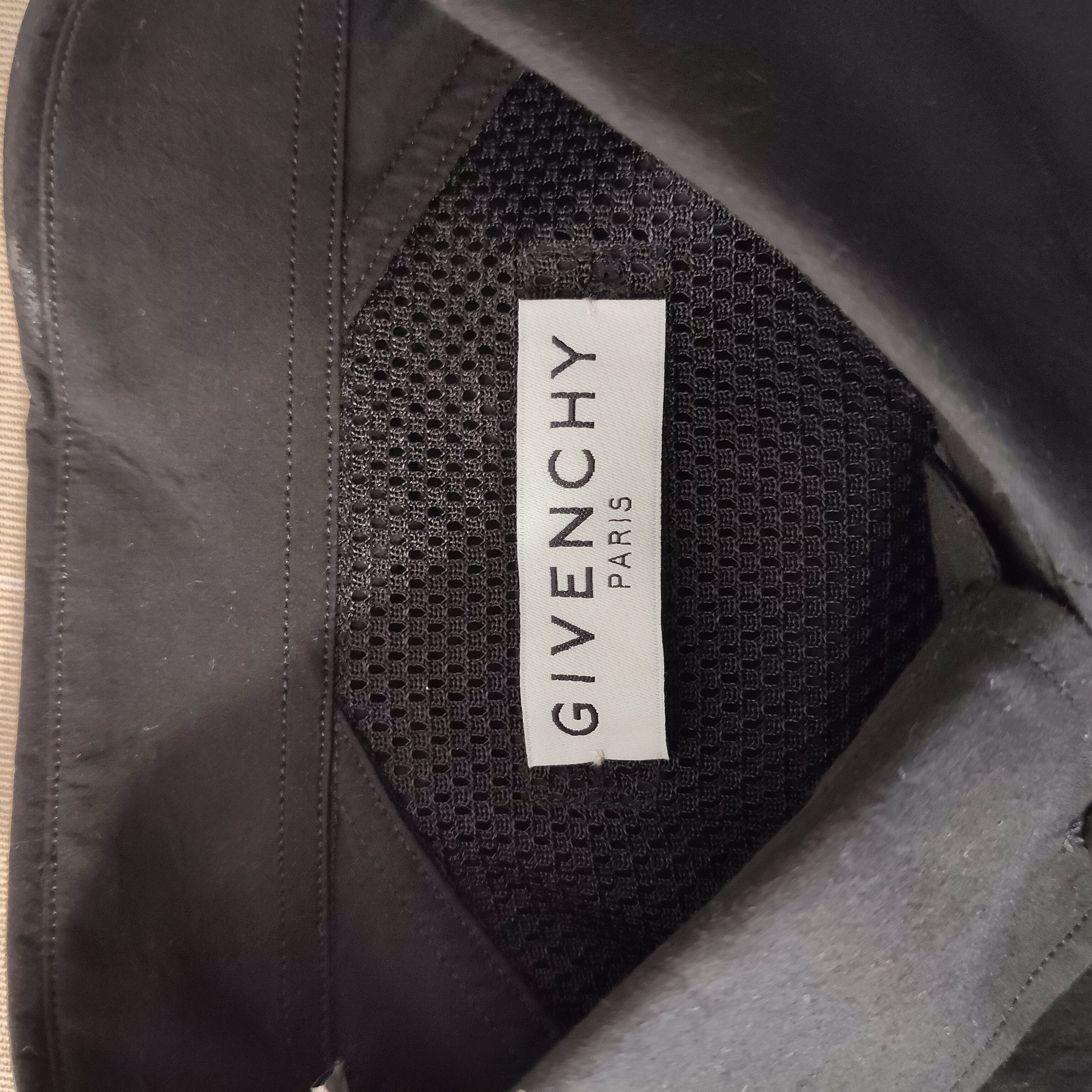 Givenchy Laser cut logo shirt Size US S / EU 44-46 / 1 - 16 Thumbnail