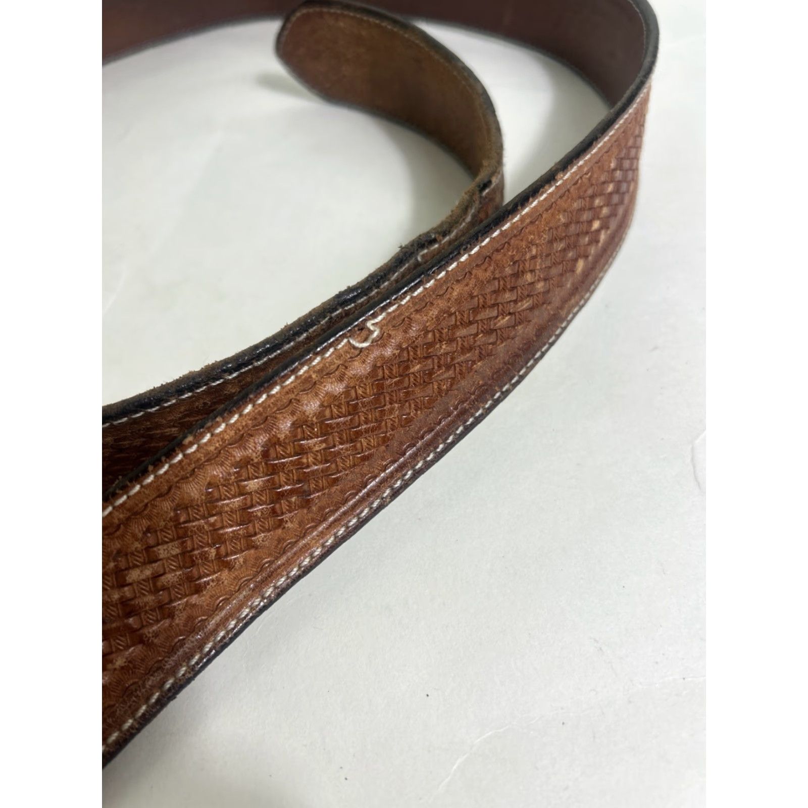 CO VINTAGE Wik Leather Co Belt Western Brown 42 USA Made Handcrafted Cowhide Full Grain Leather Men 1-1/2" Belt Size 42 - 4 Thumbnail