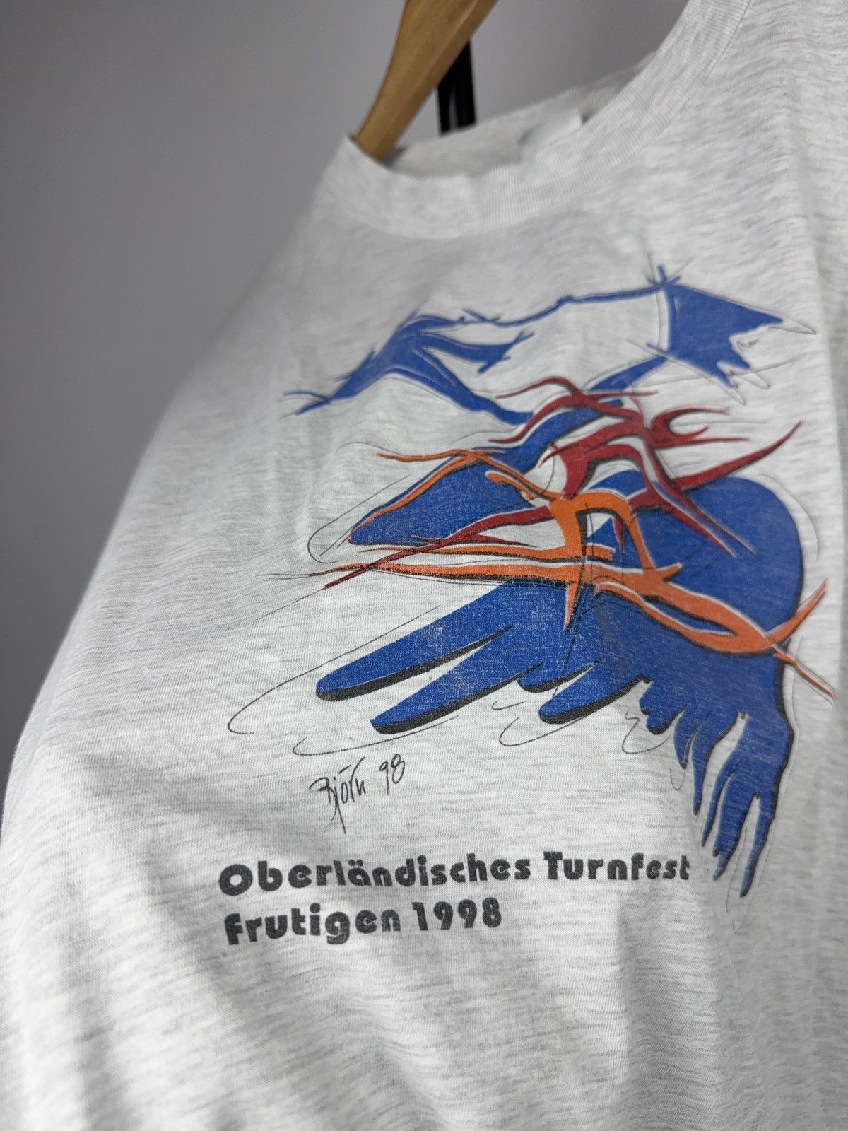 Vintage Vintage 1998 Retro Festival Swiss Turnfest Graphic T-Shirt Size US M / EU 48-50 / 2 - 10 Thumbnail