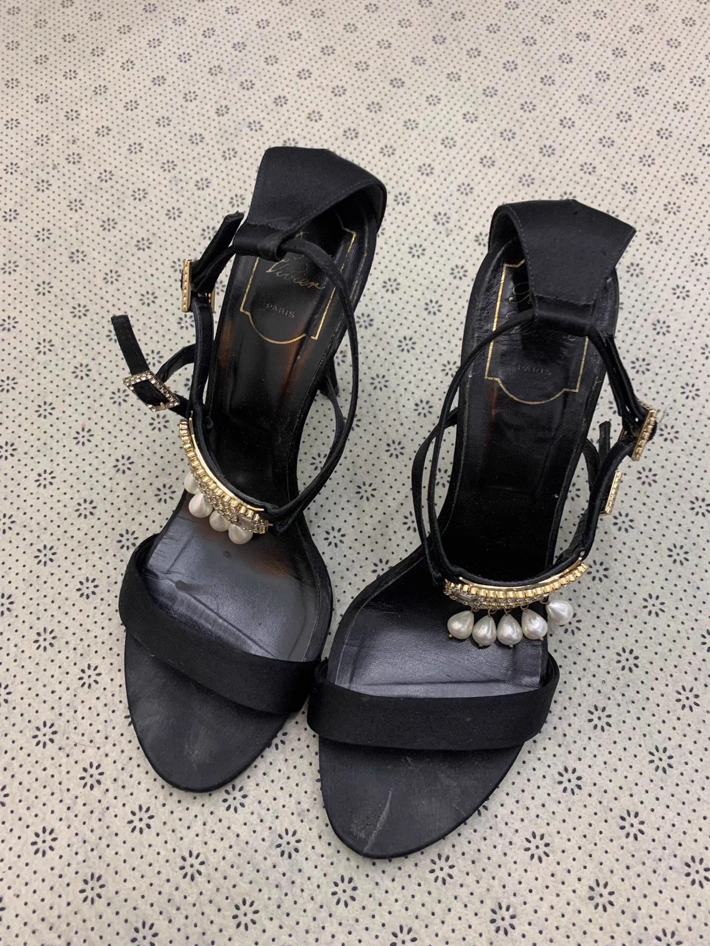 Roger Vivier Roger Vivier black crystal pearl heeled sandal 39.5 Size US 8.5 / IT 38.5 - 1 Thumbnail