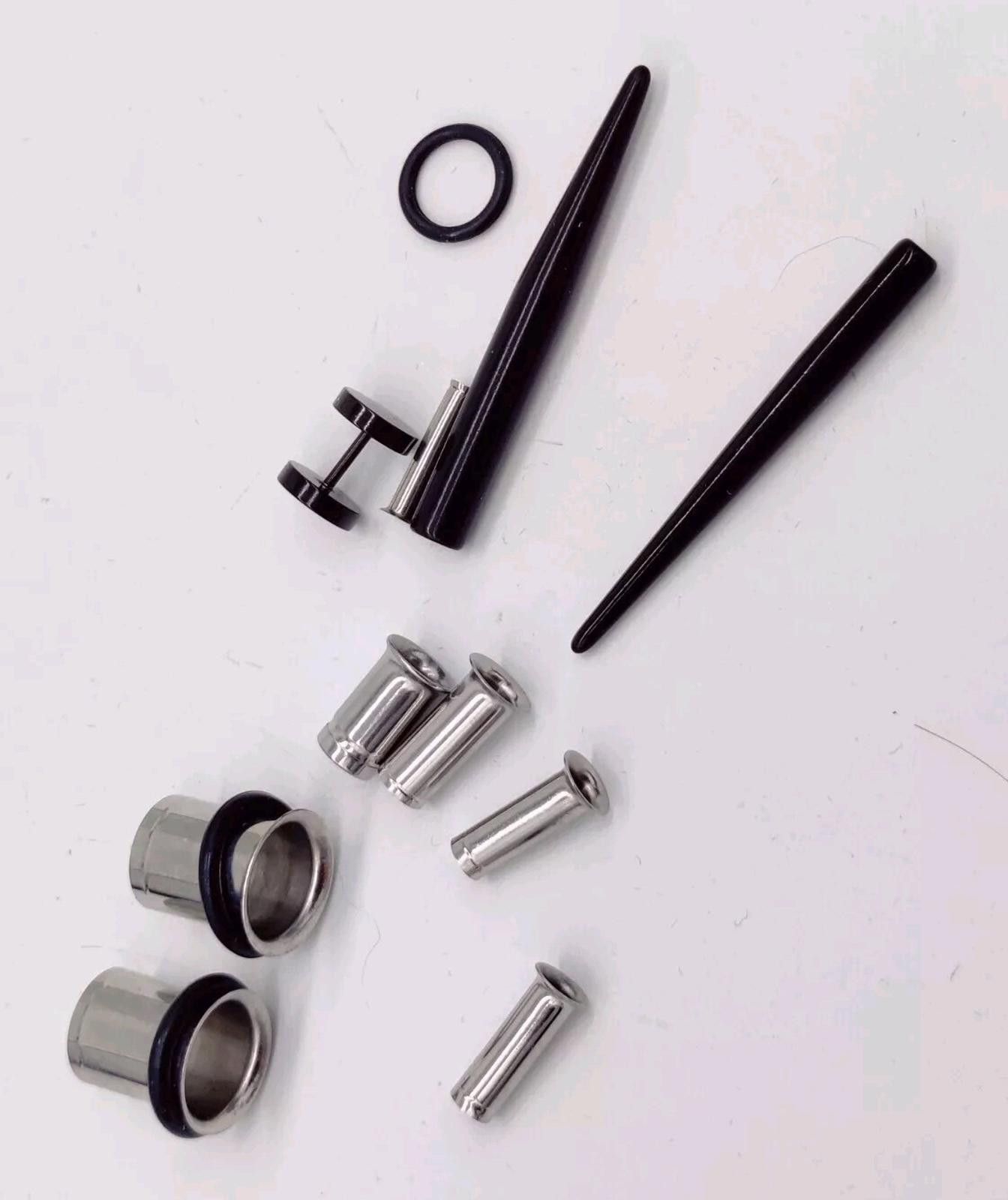 The Unbranded Brand Random Lot Of Ear Gauges Earrings Tunnels Taper Stretches & Size ONE SIZE - 3 Thumbnail