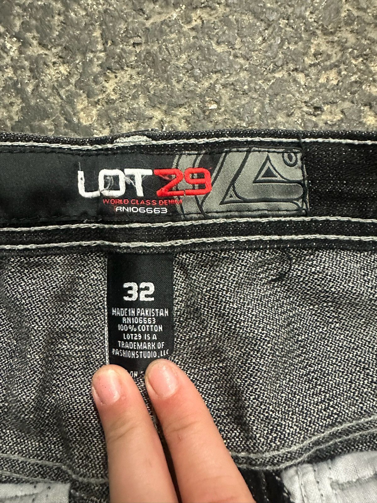 Other Y2k black baggy skater jeans Size US 32 / EU 48 - 6 Thumbnail