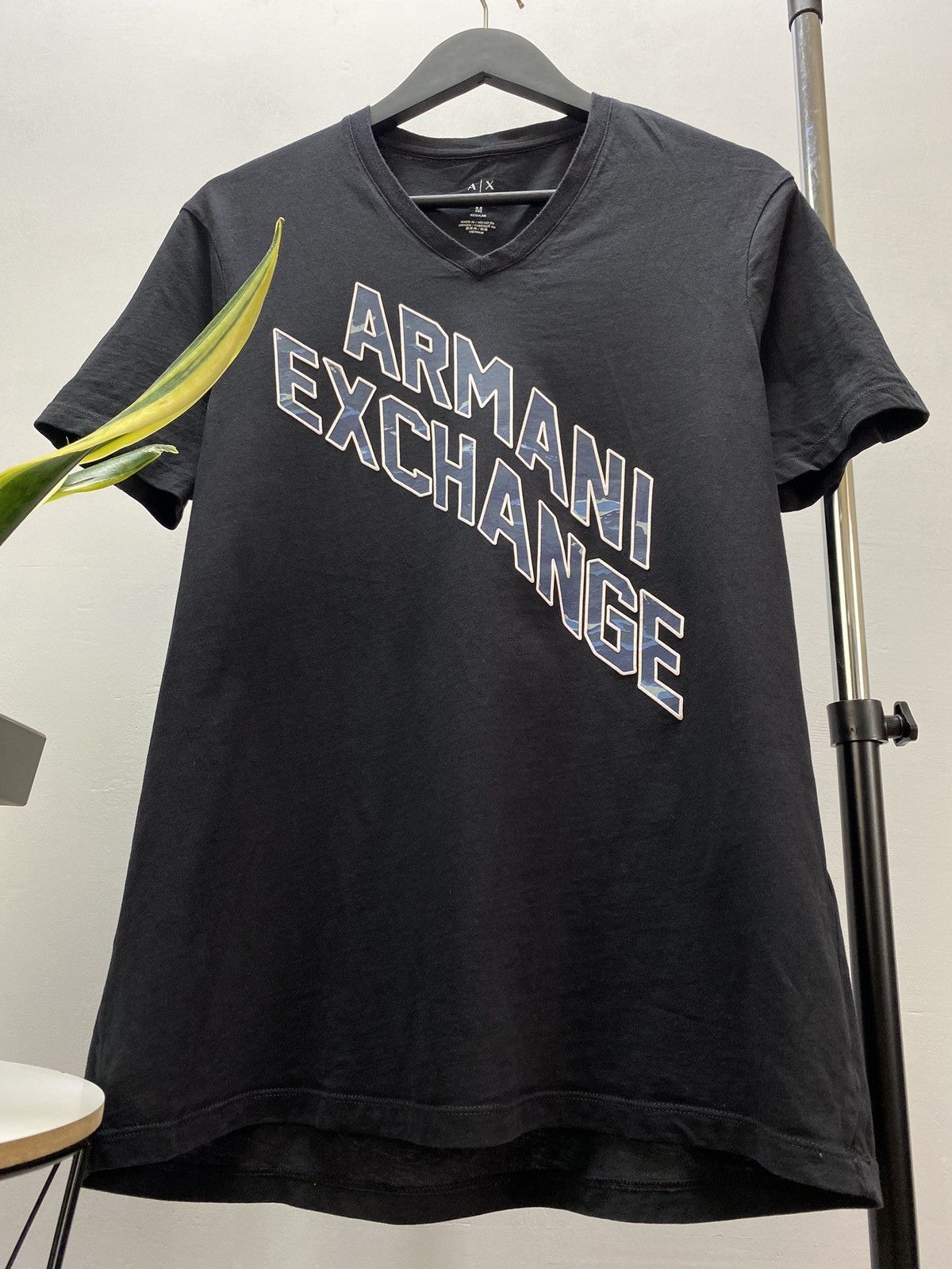 Giorgio Armani Armani Exchange Big Logo V Neck T Shirt Size US M / EU 48-50 / 2 - 5 Thumbnail