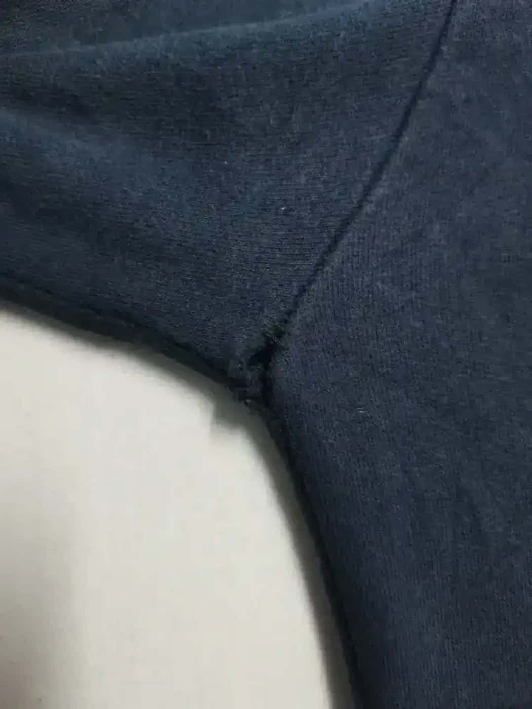 Champion Vintage Champion Authentic Athletic Apparel Sweatshirt Size US L / EU 52-54 / 3 - 3 Thumbnail