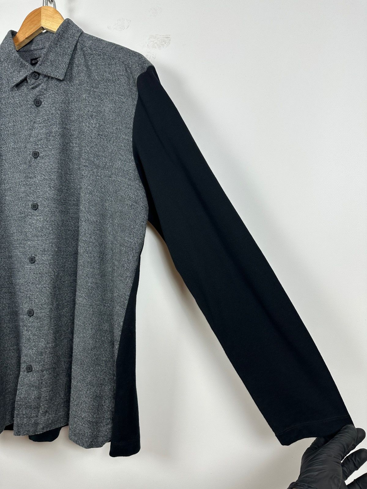 Issey Miyake Issey Miyake Men Black/Gray Long Sleeve Button Up Shirt Size US XL / EU 56 / 4 - 9 Thumbnail
