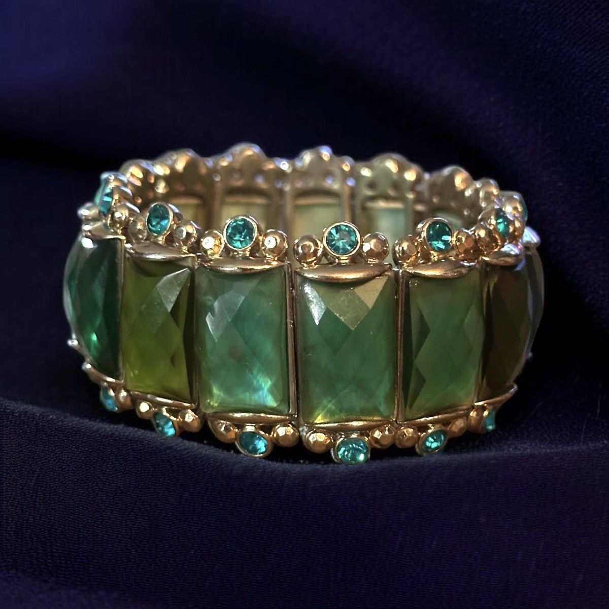 Monet Vintage Monet gold tone green glass panel bracelet Size ONE SIZE - 1 Thumbnail
