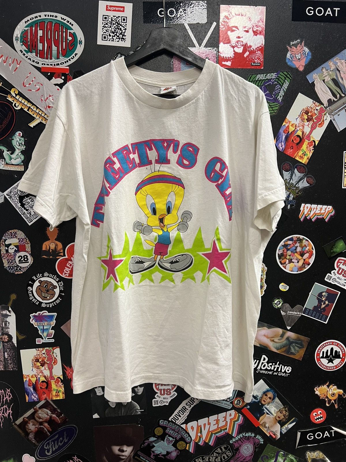 Vintage Vintage Looney Toons Tweetys Gym Shirt Size US XL / EU 56 / 4 - 1 Thumbnail