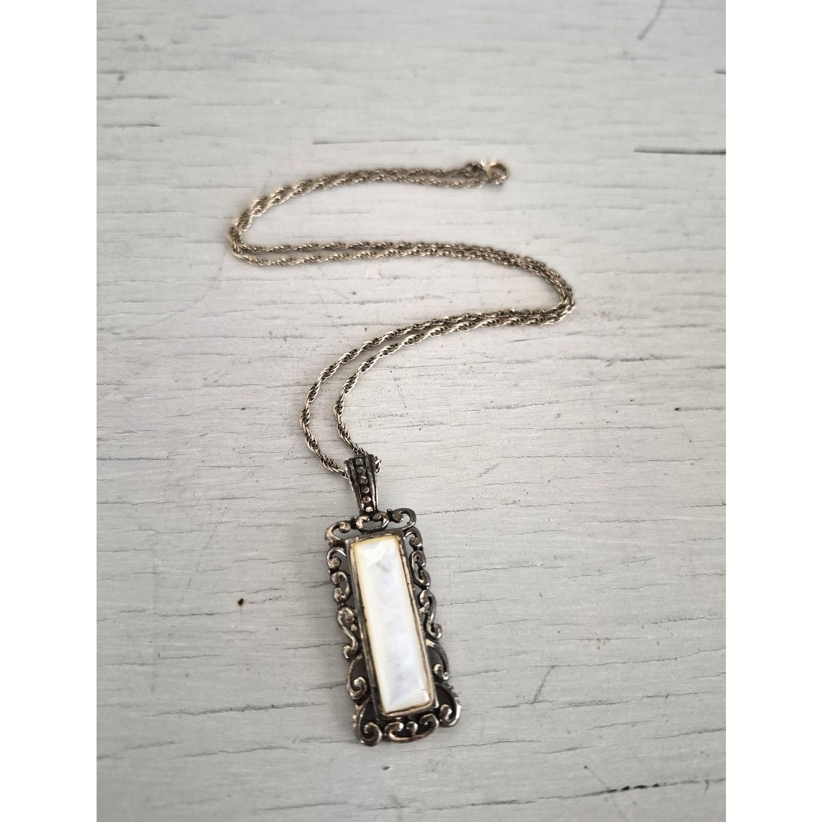 Other Vintage Sterling Silver Mother of Pearl Necklace Size ONE SIZE - 2 Thumbnail
