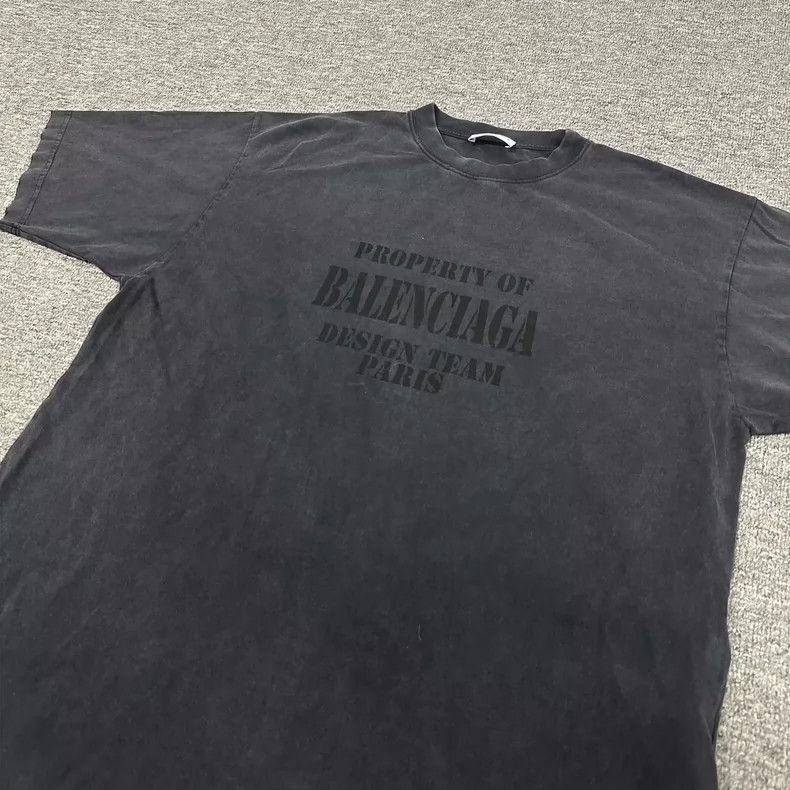 Balenciaga Balenciaga Washing to make short-sleeved T-shirts with old Size US S / EU 44-46 / 1 - 3 Thumbnail