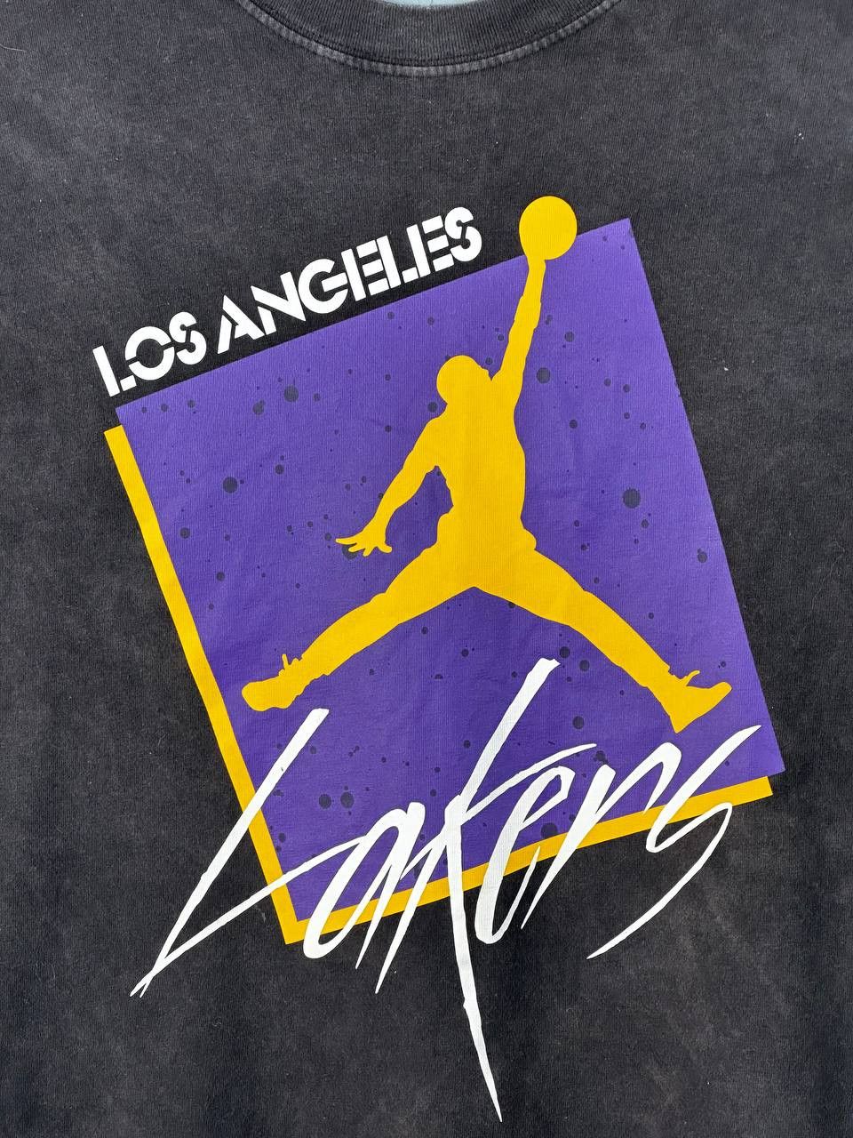 Nike Rare Nike Air Jordan Los Angeles Lakers Long Sleeve T Shirt Size US M / EU 48-50 / 2 - 4 Thumbnail