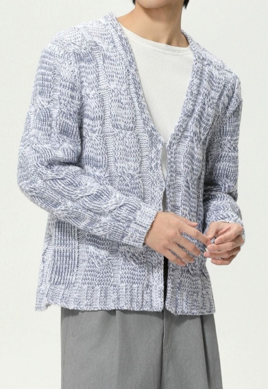 Other Men’s V-neck cardigan knitwear Size US M / EU 48-50 / 2 - 1 Thumbnail
