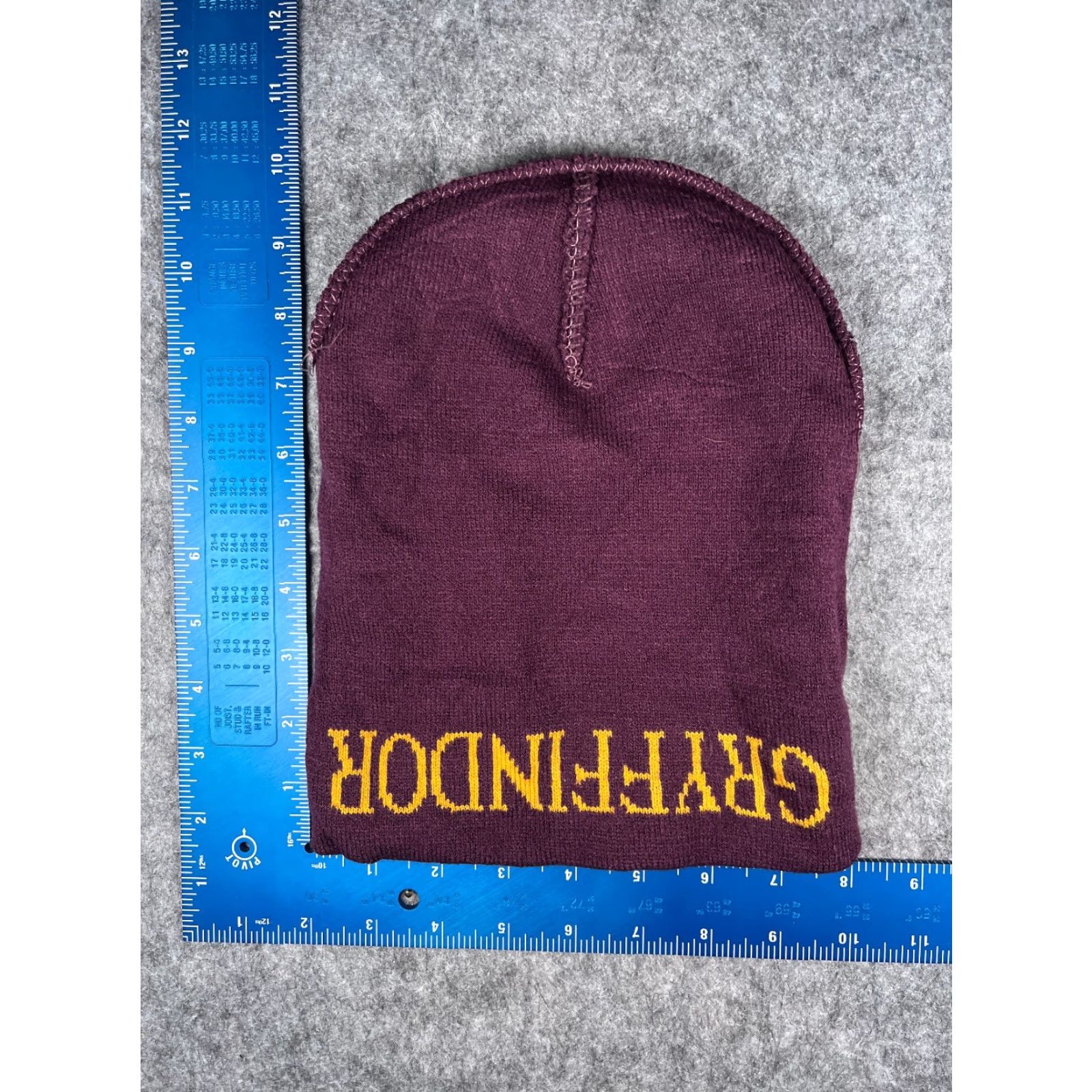 Vintage Gryffindor Harry Potter Beanie Toque Adult One Size Red Yellow Knit Acrylic Ski Hat Men Beanie 90s Logo Winter Fashion Size ONE SIZE - 5 Thumbnail