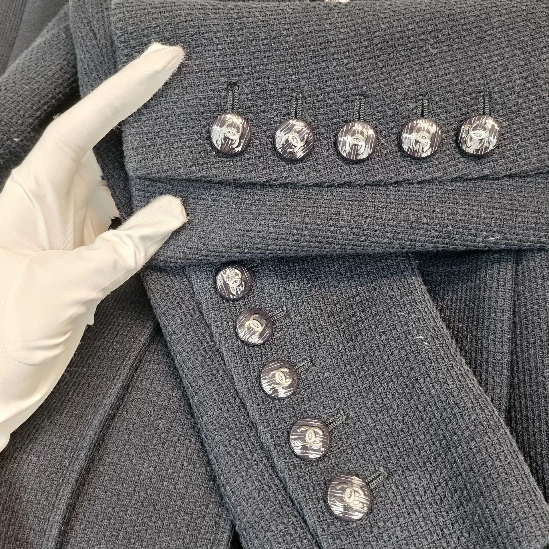 Chanel CHANEL Navy Blue Two-Tone Women's Jacket Size 38 Size S / US 4 / IT 40 - 5 Thumbnail