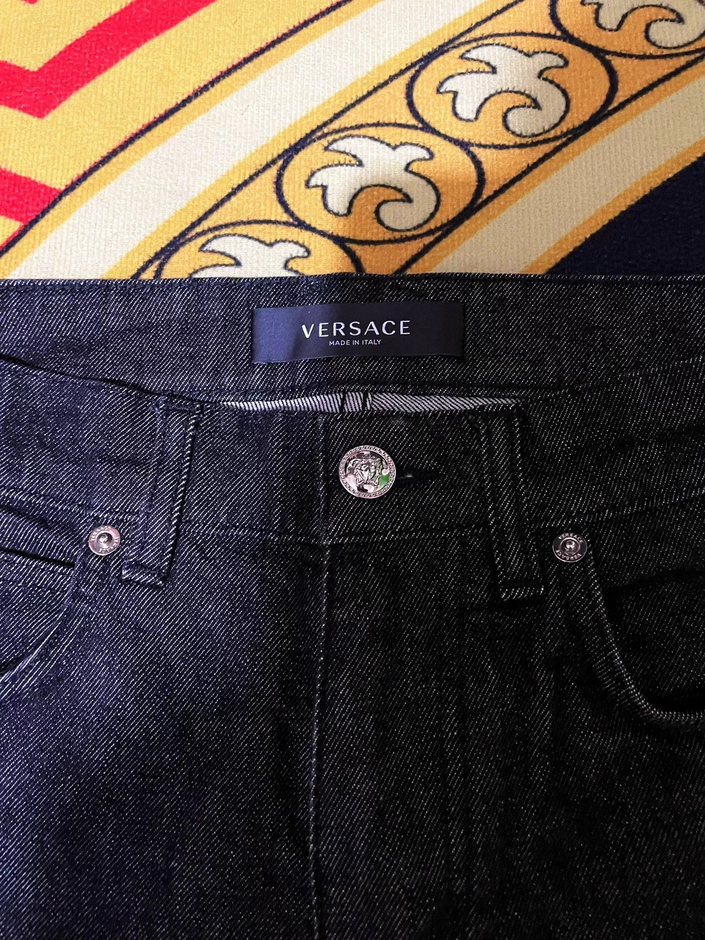 Versace Versace Main Line Limited Poster Loop Series 31 Jeans Size US 31 - 3 Thumbnail