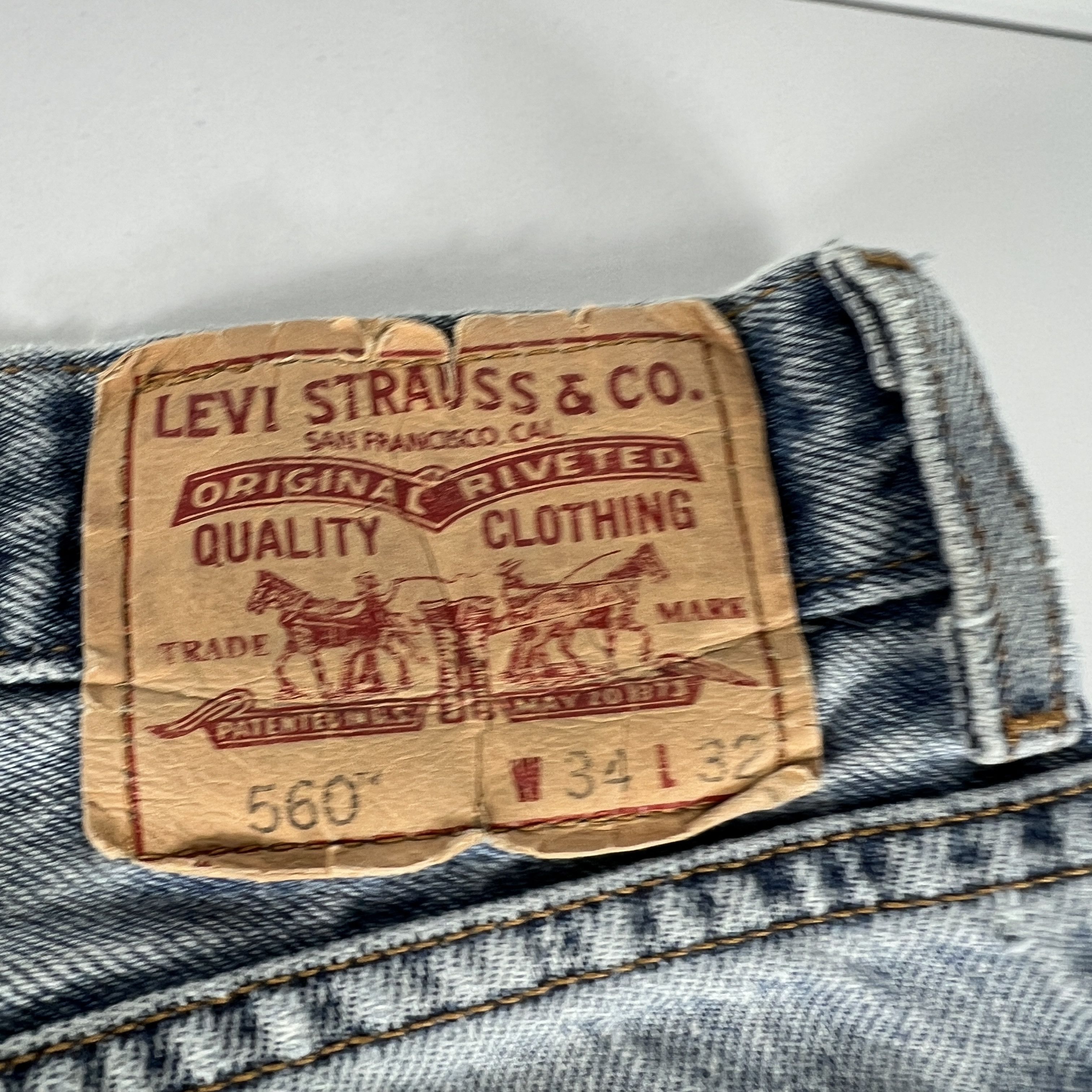 Levi's × Vintage Y2K Levi's Jeans 560 Loose Taper Blue Grunge Denim Size US 33 - 16 Thumbnail