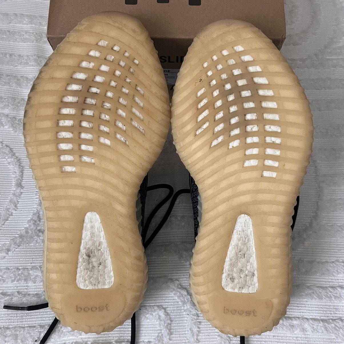 Adidas × Yeezy Yeezy Boost 350 V2 ‘Carbon’ Size US 11.5 / EU 44-45 - 7 Thumbnail