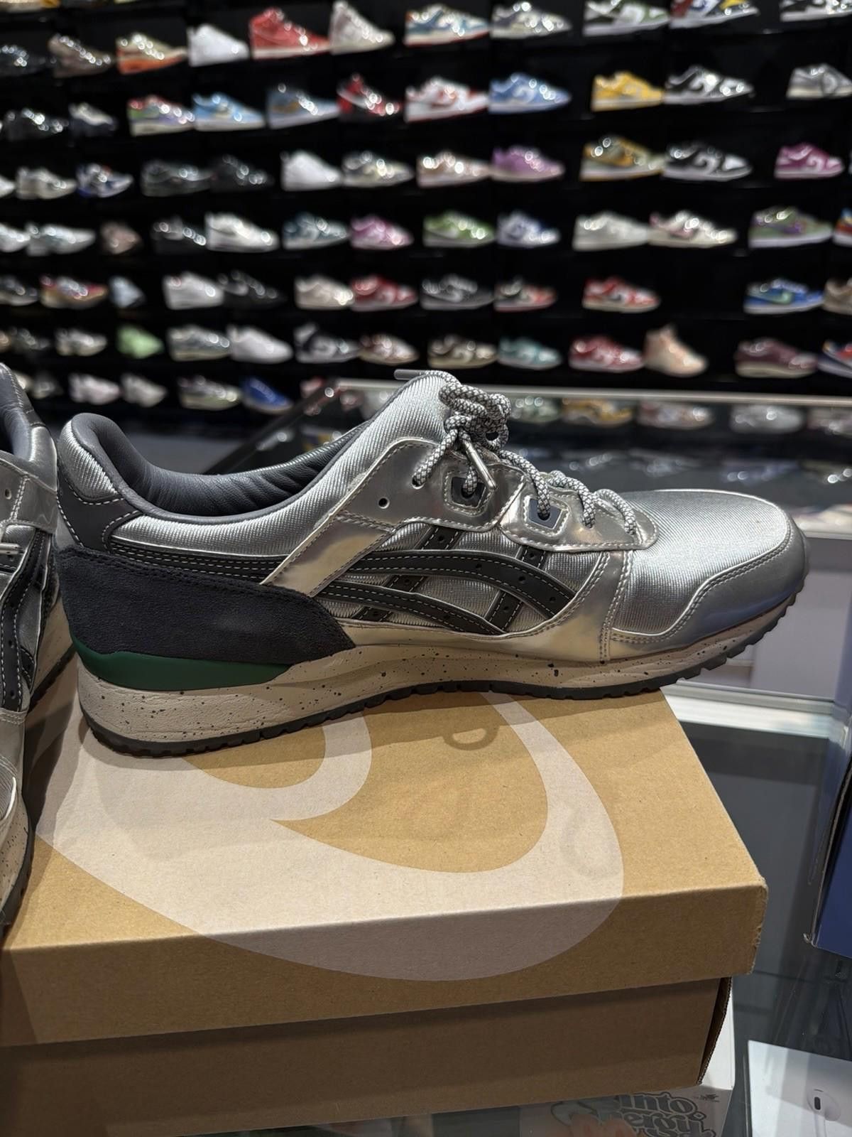Asics ASICS Gel-Lyte III Sneaker Lah x Hundred Kuala Lumpur Men 12 Size US 12 / EU 45 - 6 Thumbnail