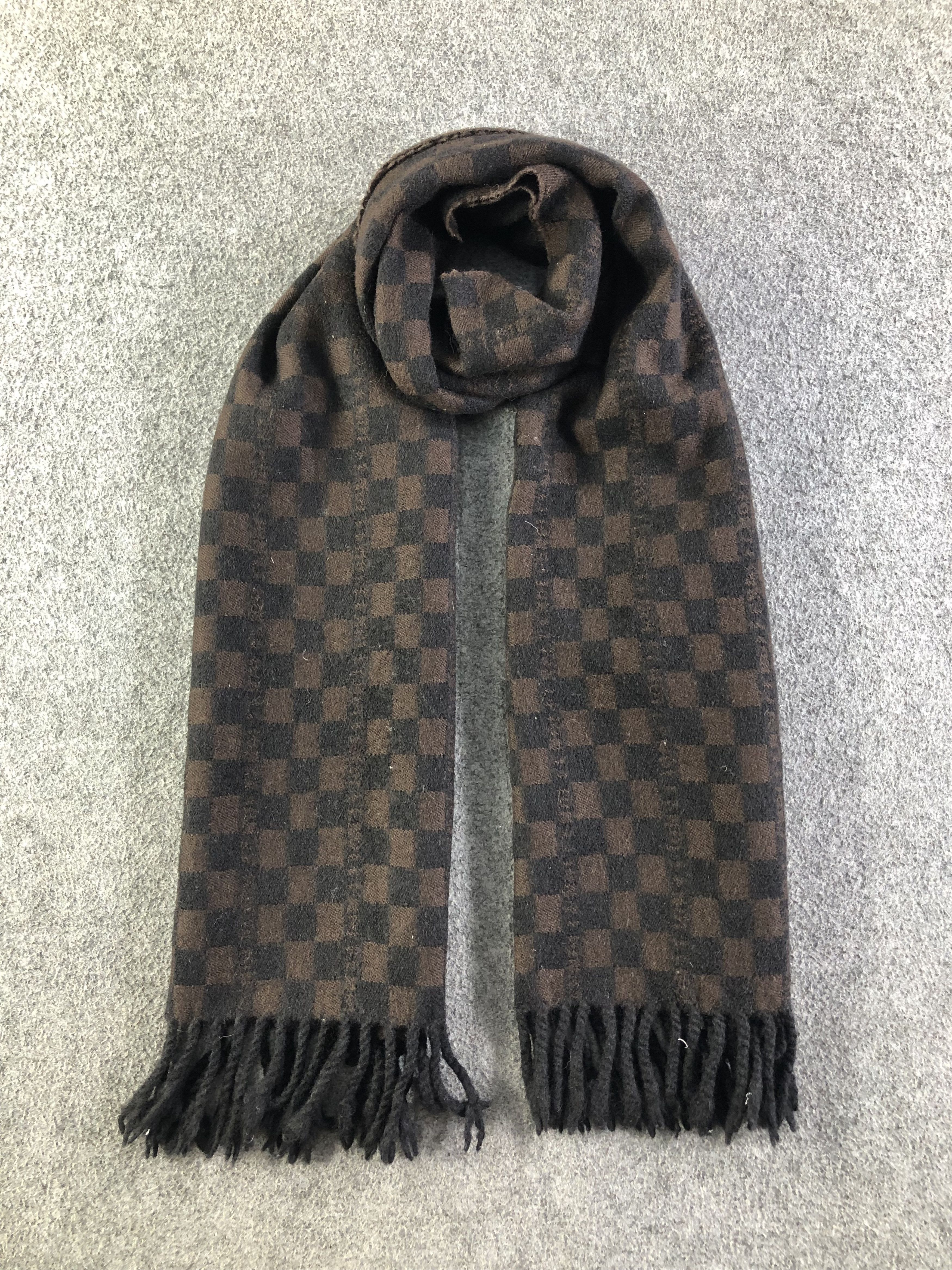 Fendi Fendi Luxury Scarf / Muffler / Neckwear SS1308 Size ONE SIZE - 1 Thumbnail
