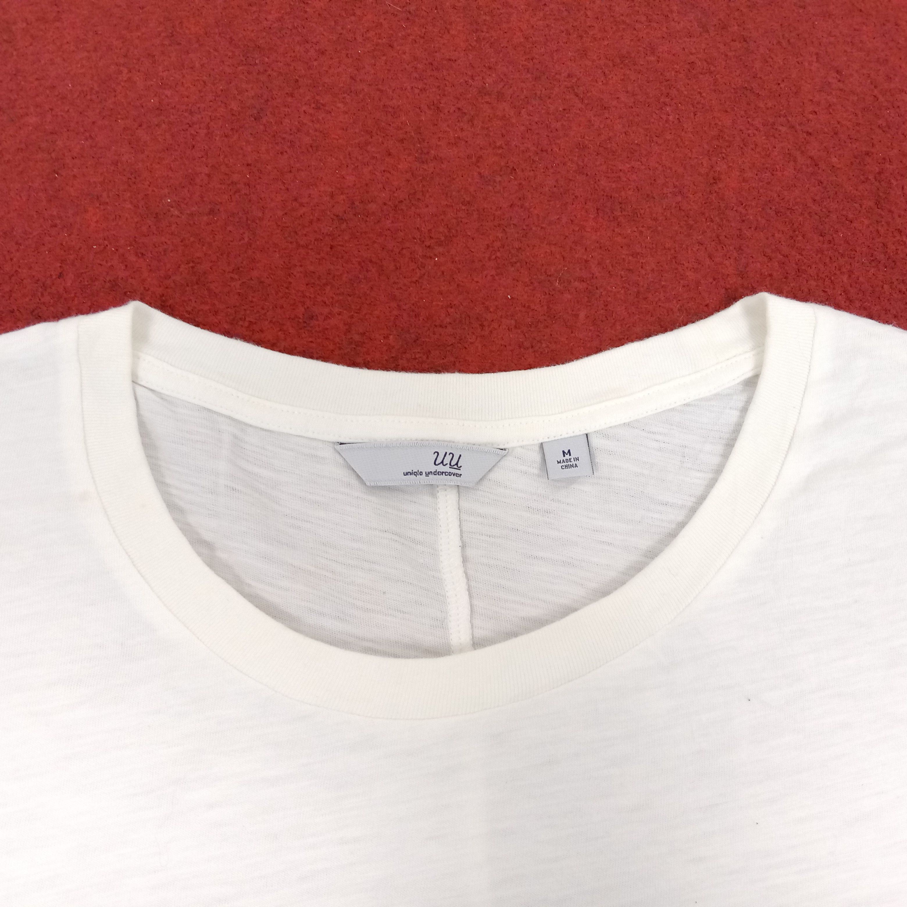 Japanese Brand × Undercover Uniqlo Undercover Japanese Brand Center Design Tshirt Size US M / EU 48-50 / 2 - 4 Thumbnail