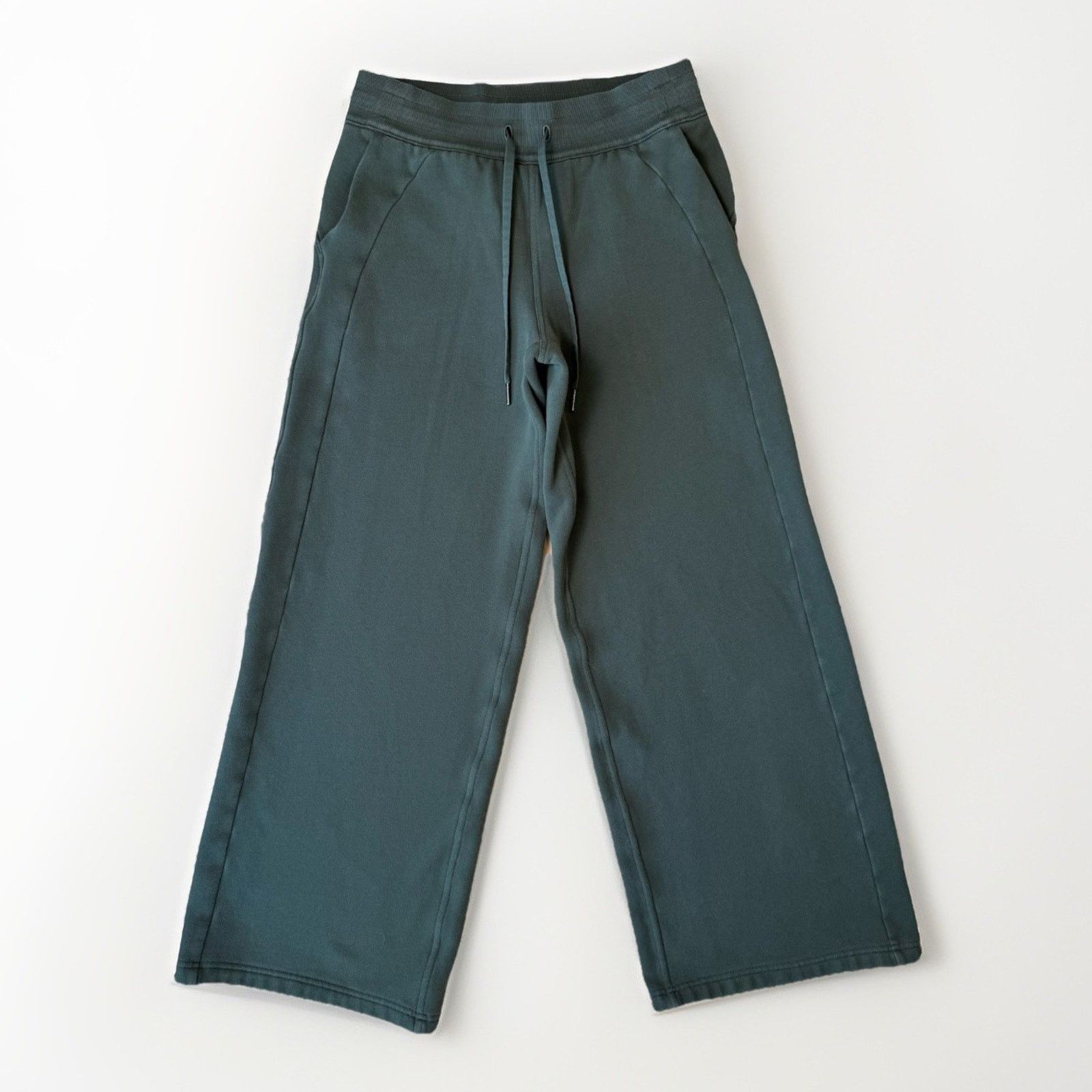 Lululemon Lululemon Scuba Mid Rise Wide Leg Sweatpants Women's 6 Green Size 28" / US 6 / IT 42 - 1 Thumbnail