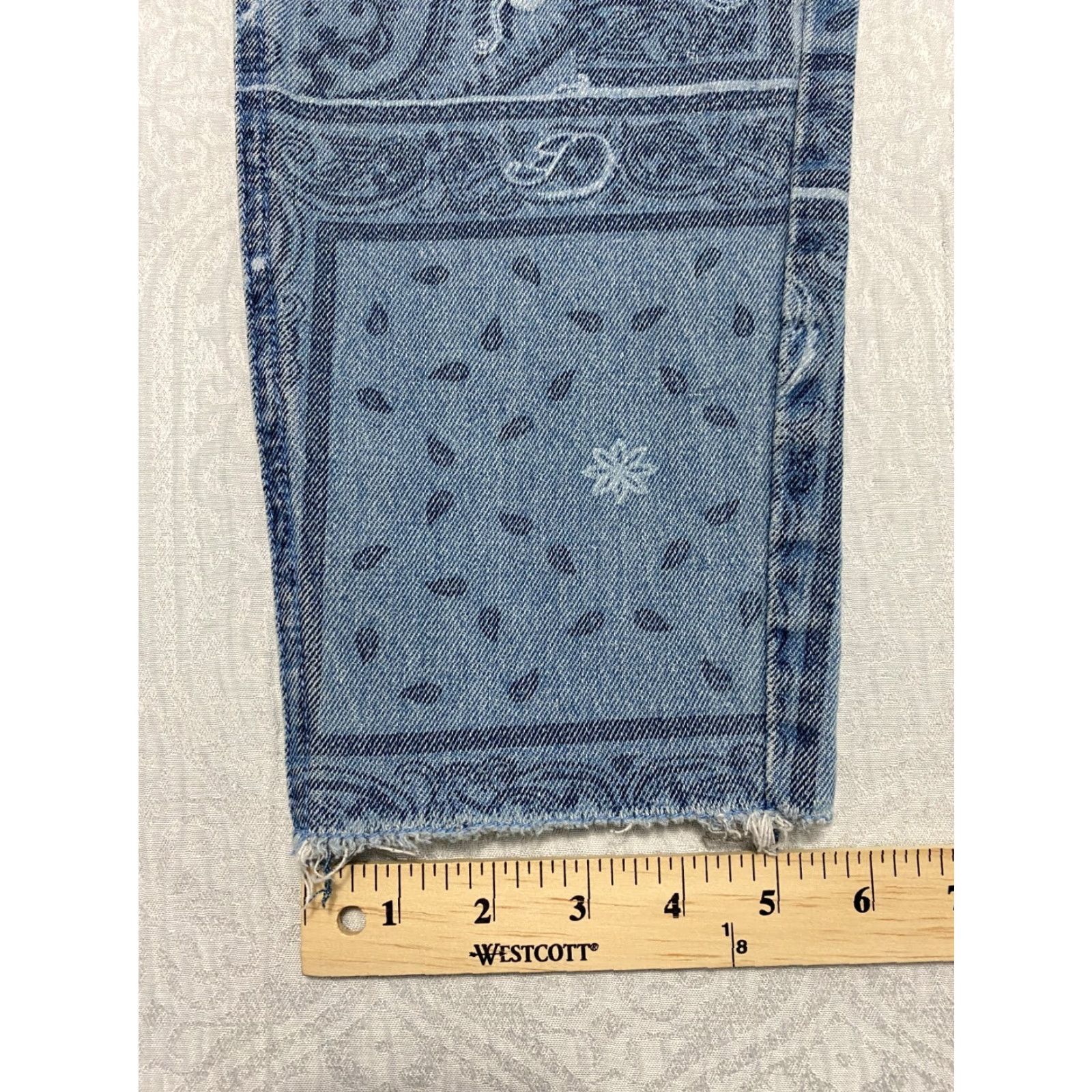Missguided Missguided Jeans Womens 6 High Rise Mom Denim Blue Paisley 5-Pocket Distressed Bandana Pattern Jeans Mens? Size 28" / US 6 / IT 42 - 6 Thumbnail