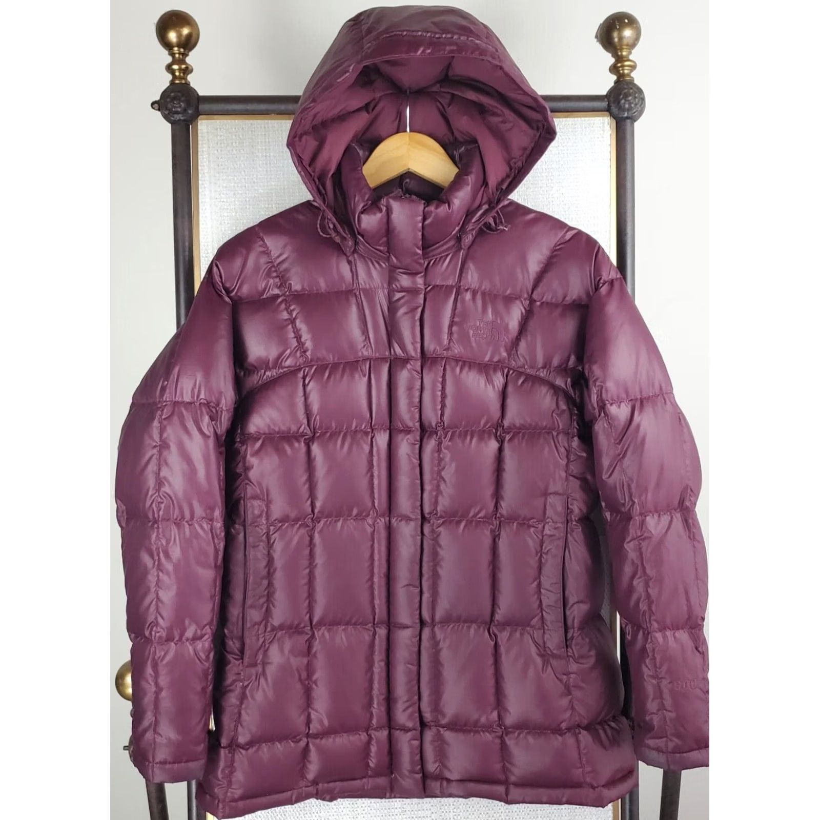 The North Face VINTAGE The North Face Jacket Womens S Purple VTG Size Goose Down Hooded Coat Size S / US 4 / IT 40 - 2 Thumbnail