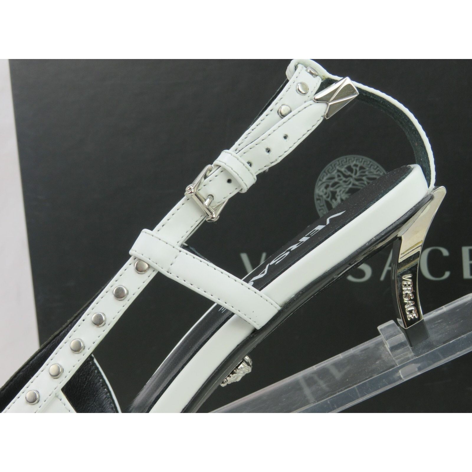 Versace VERSACE WHITE PATENT LEATHER GOLD MEDUSA KITTEN PUMPS 37 7 Size US 7 / IT 37 - 6 Thumbnail