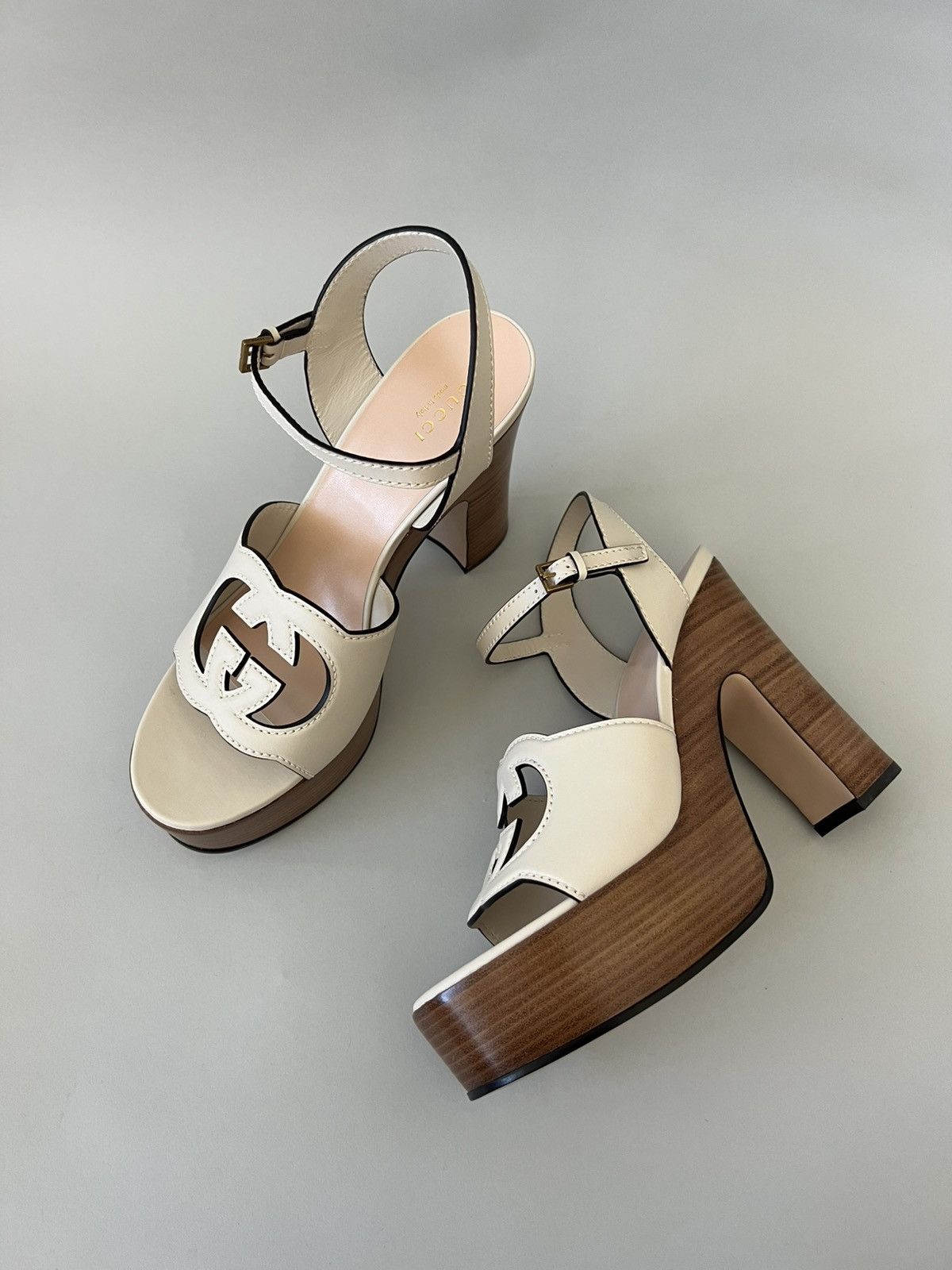 Gucci Interlocking G leather sandals in white Size US 11 / IT 41 - 2 Thumbnail