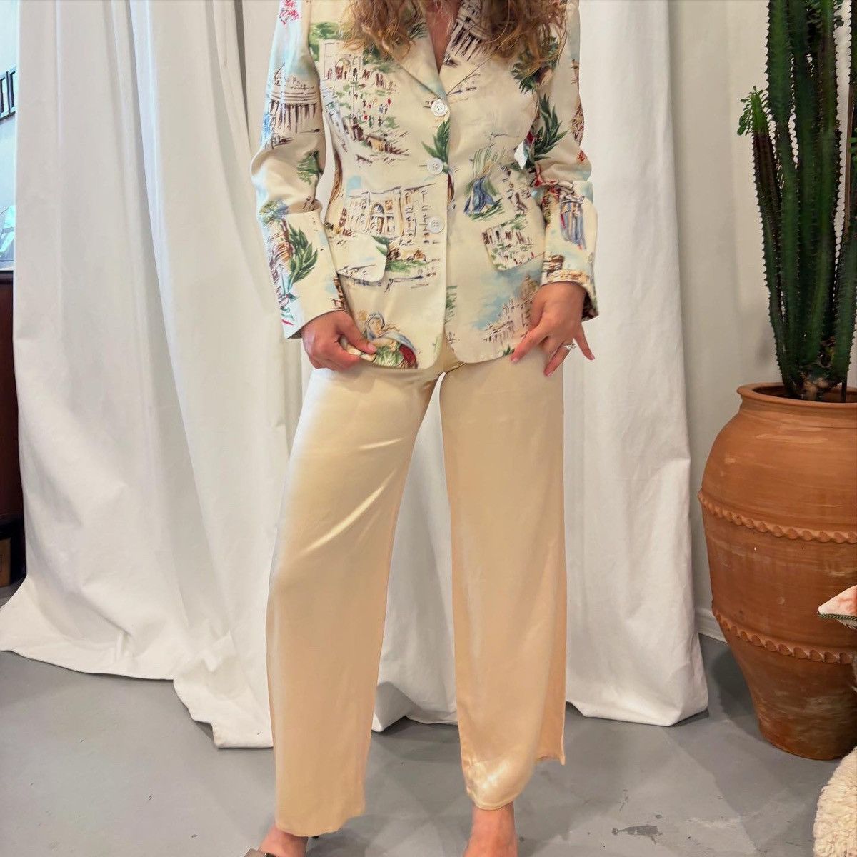 Ferre Ferre silk trouser Size 25" / US 0 / IT 36 - 1 Thumbnail