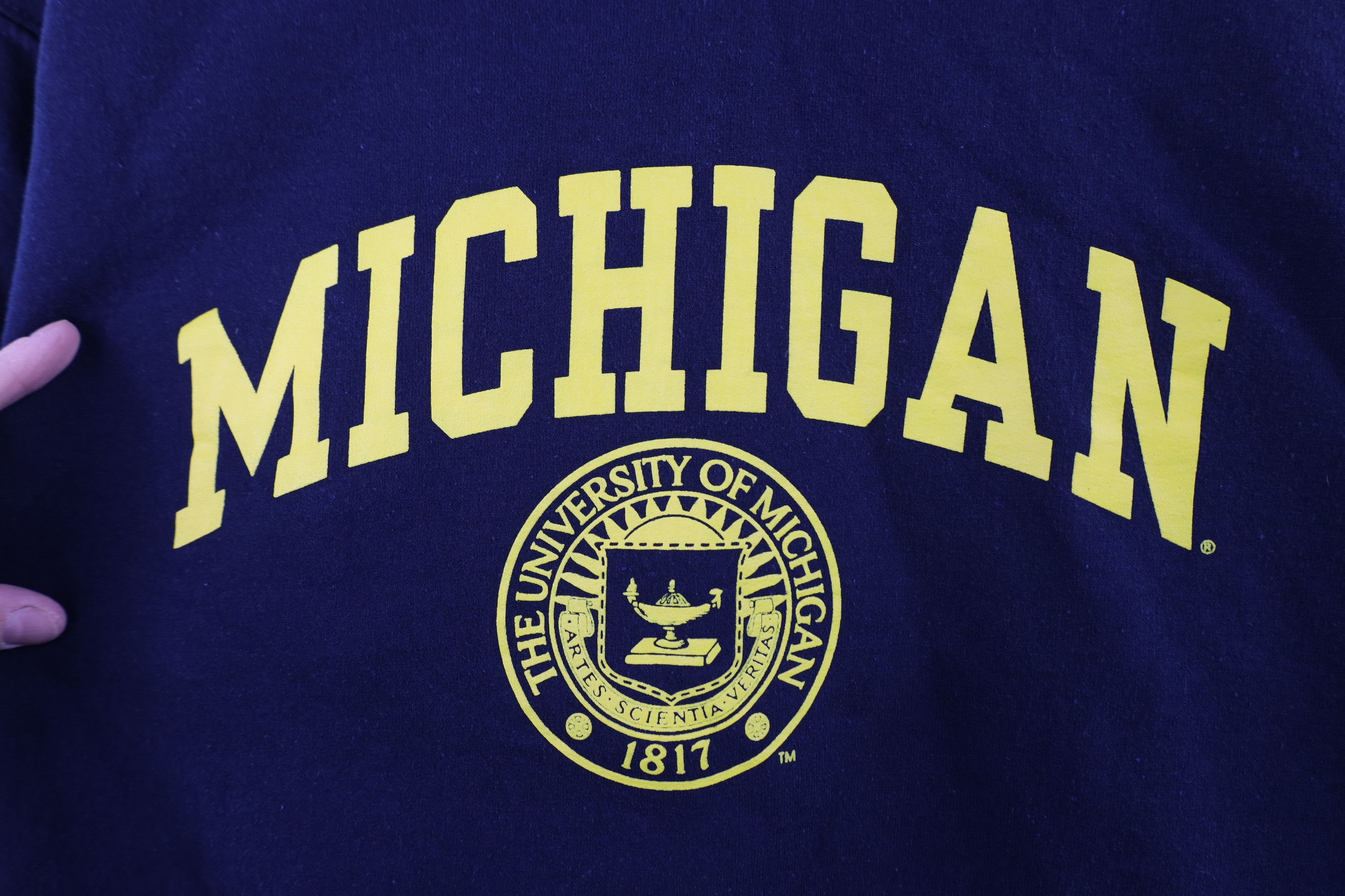 Vintage Vintage 90s Spell University of Michigan Crewneck Sweatshirt Size S / US 4 / IT 40 - 4 Thumbnail