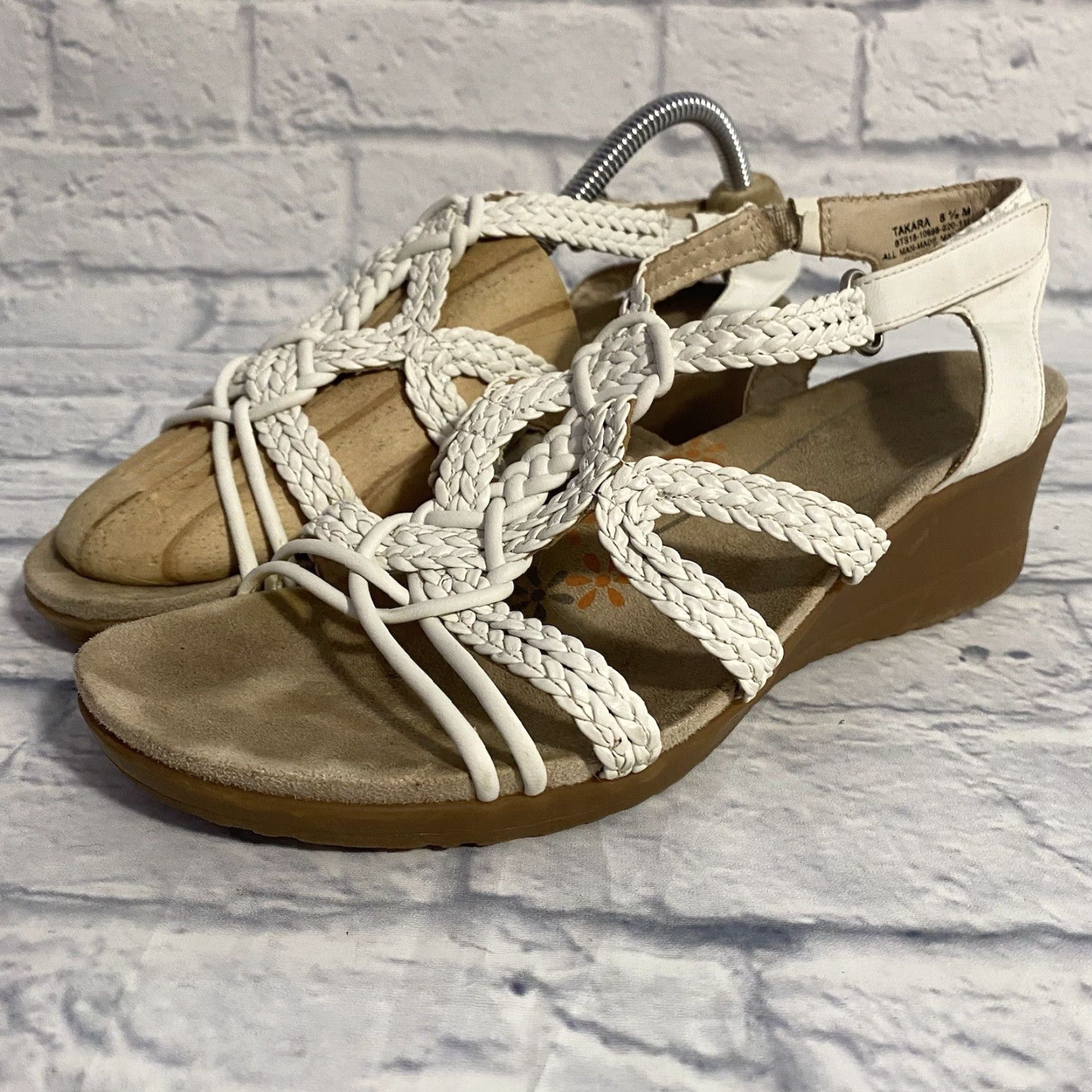 Vintage BareTraps Takara White Tan Braided T-Strap Wedge Sandals 8.5 M Buckle Heel Strap Platforms & Wedges Womens Sandal Size US 6 / IT 36 - 3 Thumbnail