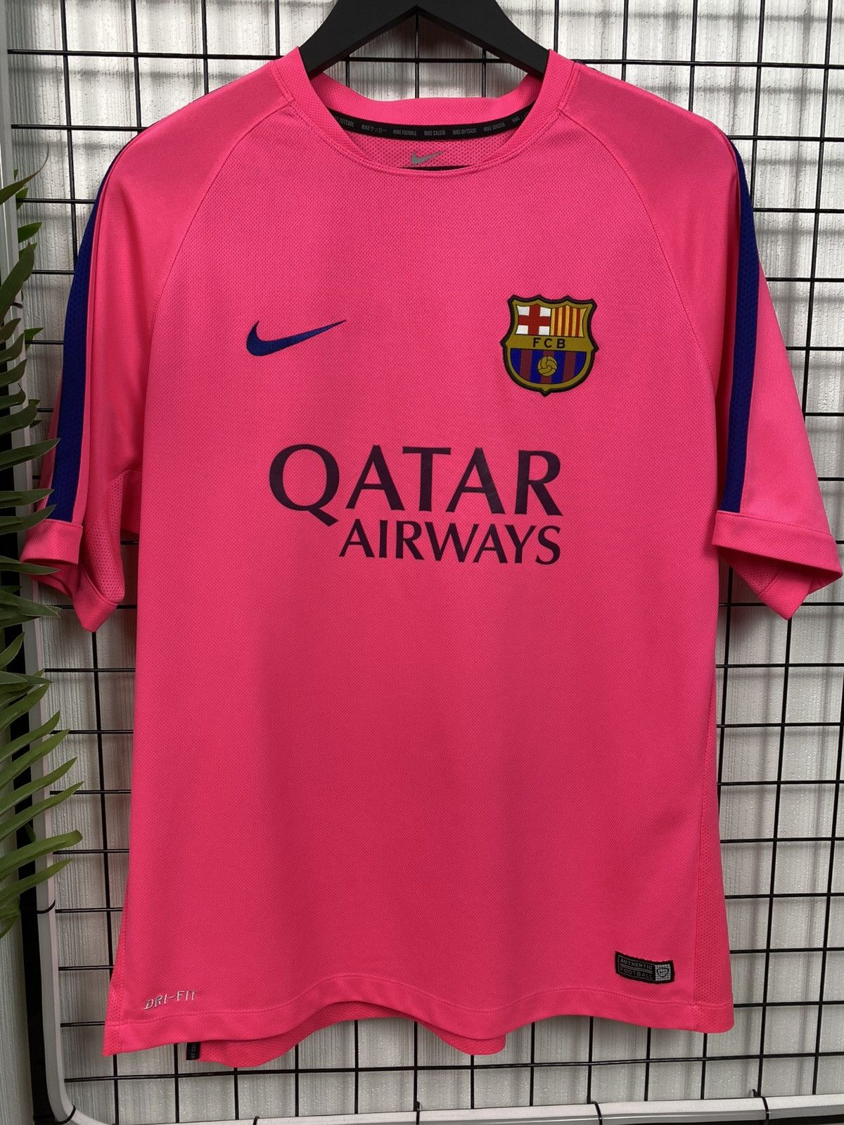Barcelona soccer jersey season 2014/15 away Men XL Pink