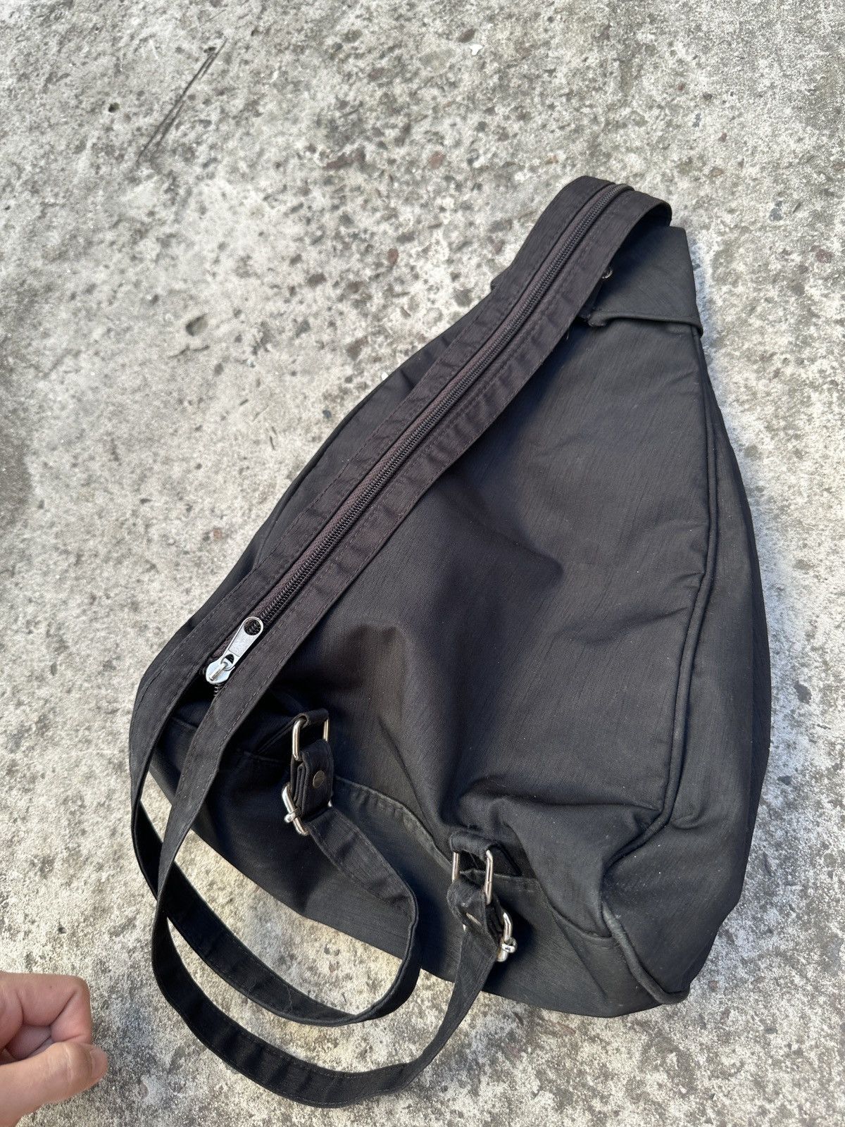 Japanese Brand Y2K Sling Bag Rare Streetwear Casual Shoulder bags Hype VTg Size ONE SIZE - 2 Thumbnail