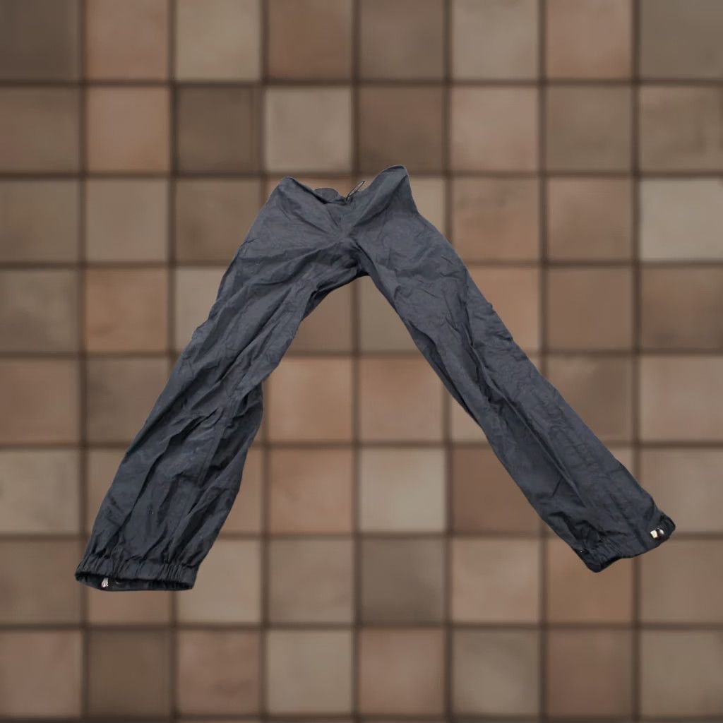 Patagonia Patagonia Pants Womens XS Black Nylon Windbreaker Performance Outdoor Cargo Pants 84495 Size 26" / US 2 / IT 38 - 1 Thumbnail