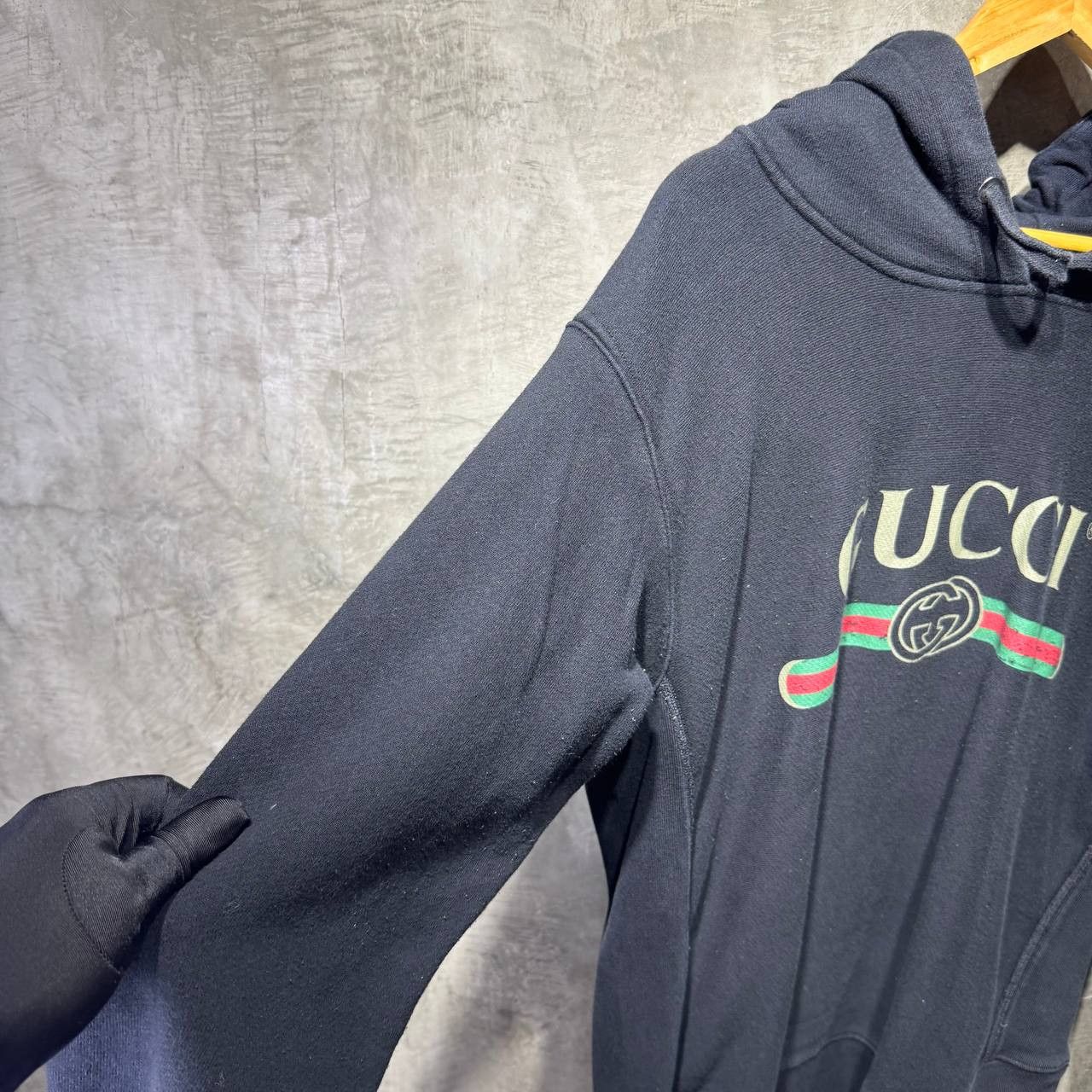 Gucci Gucci Logo pull over hoodie Size US L / EU 52-54 / 3 - 4 Thumbnail