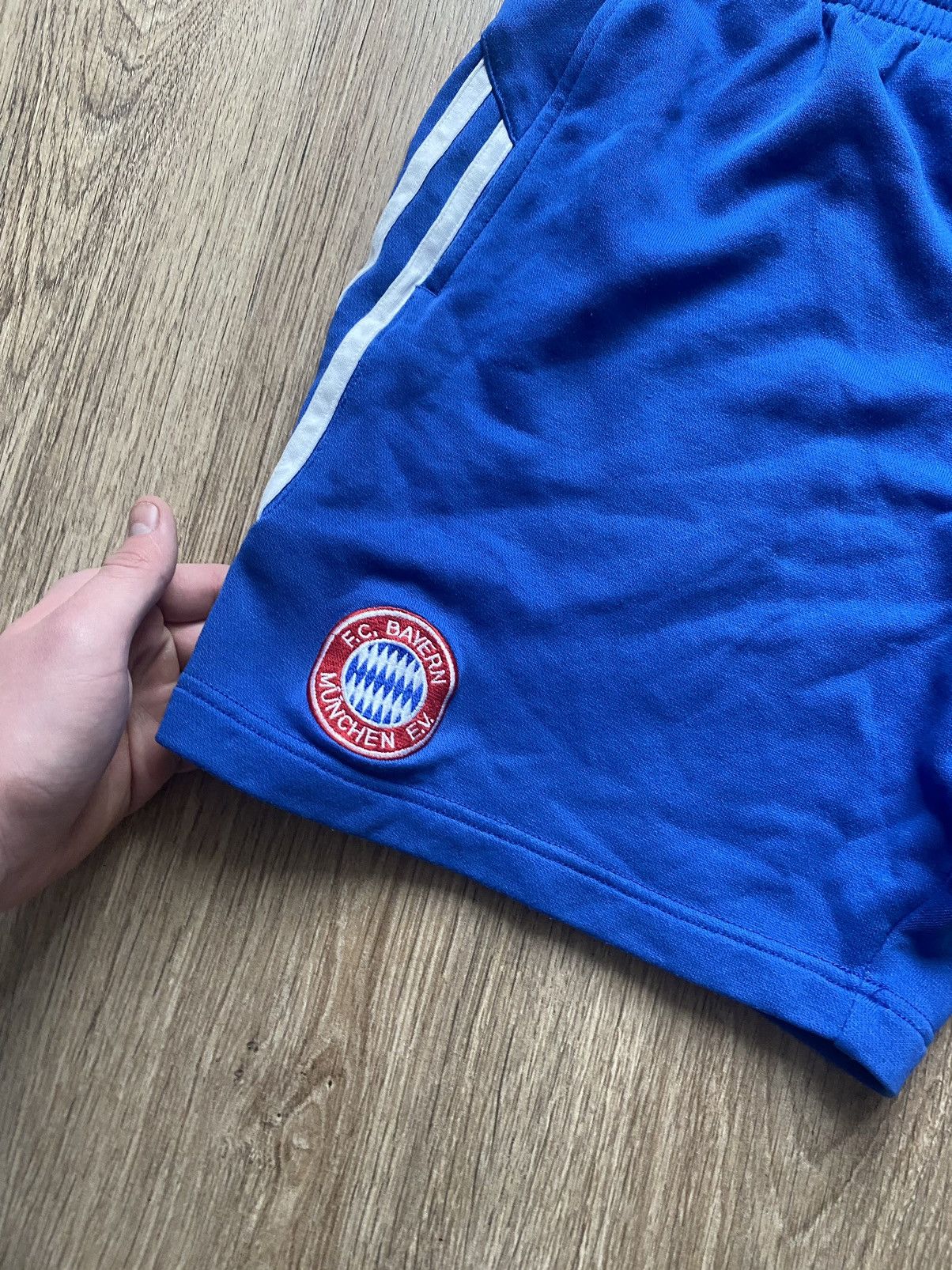 Adidas × Vintage Vintage Adidas Bayern Munchen rare blue Shorts Size US 32 / EU 48 - 2 Thumbnail