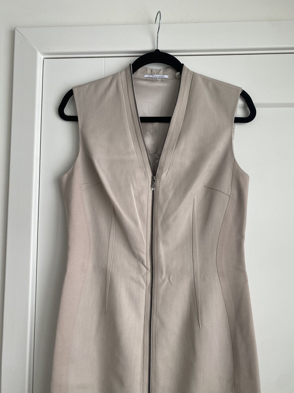Elie Tahari Eli Tahari women NWT perfect sneath ivory formal dress Size M / US 6-8 / IT 42-44 - 3 Thumbnail