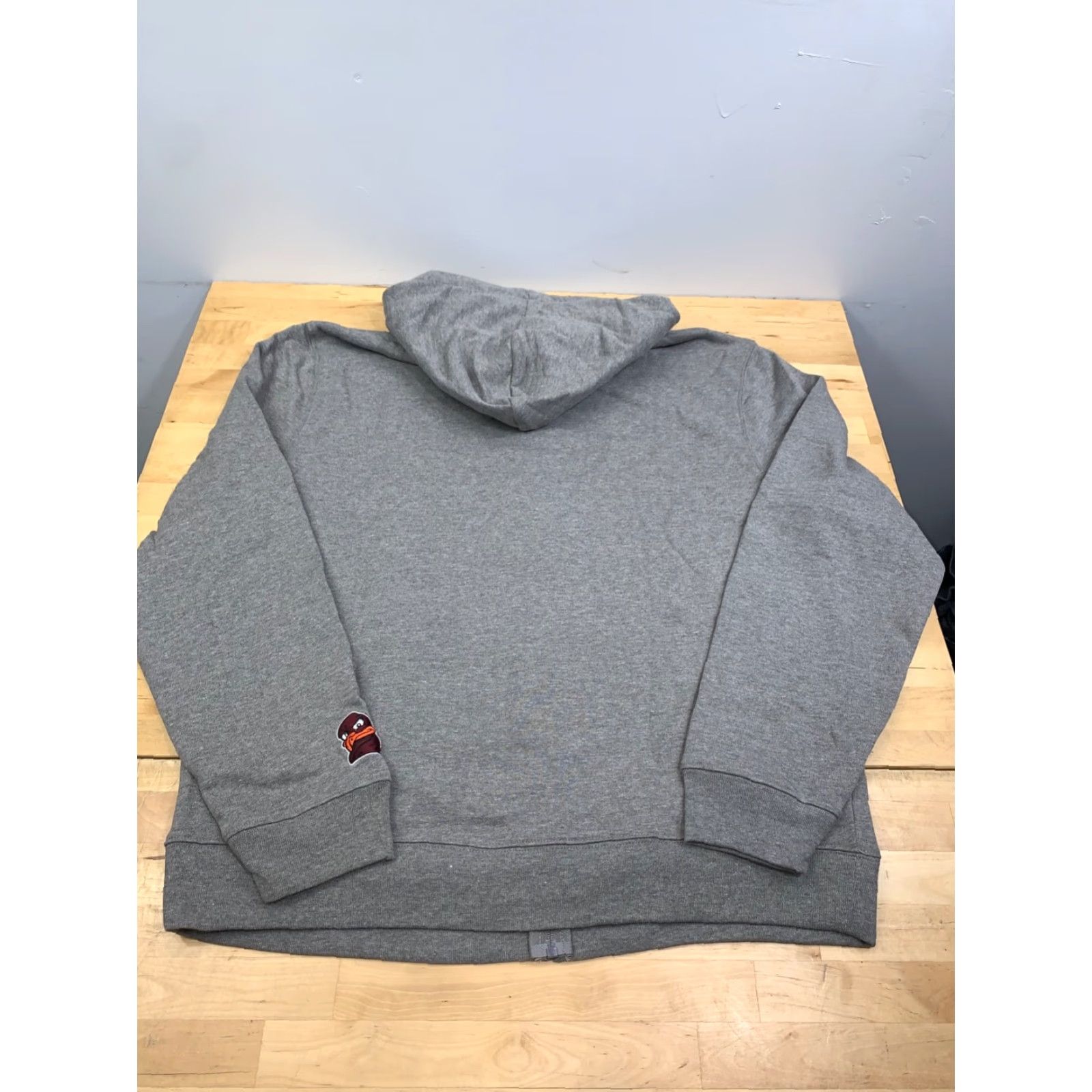 Top Of The World Top of the World Jacket Mens L Gray Full Zip Hooded College Sports University All Seasons Size US L / EU 52-54 / 3 - 7 Thumbnail
