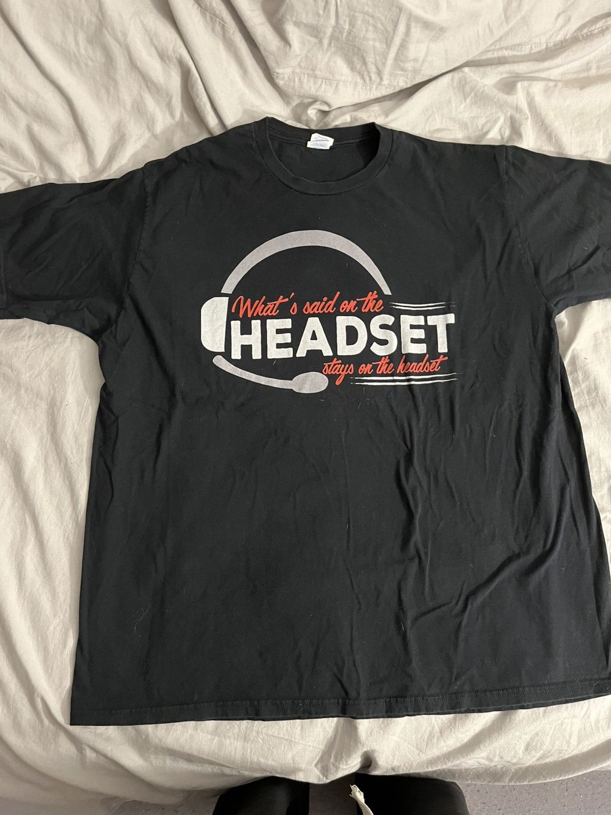 Other Whats said on the headset stays on the headset tee Size US XXL / EU 58 / 5 - 1 Thumbnail