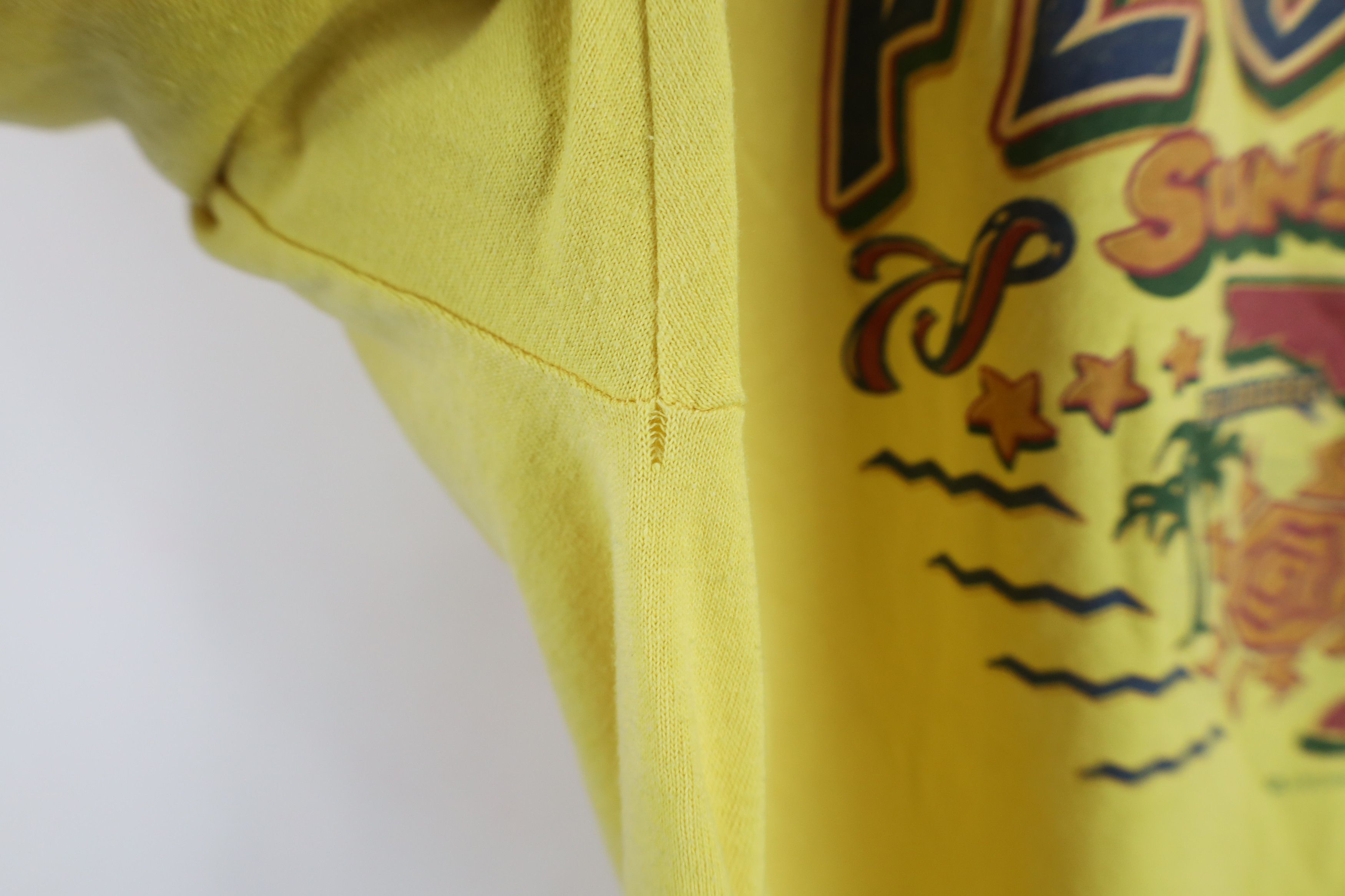 Vintage Vintage 90s Streetwear Out Florida Sunshine State T-Shirt Size US XL / EU 56 / 4 - 7 Thumbnail