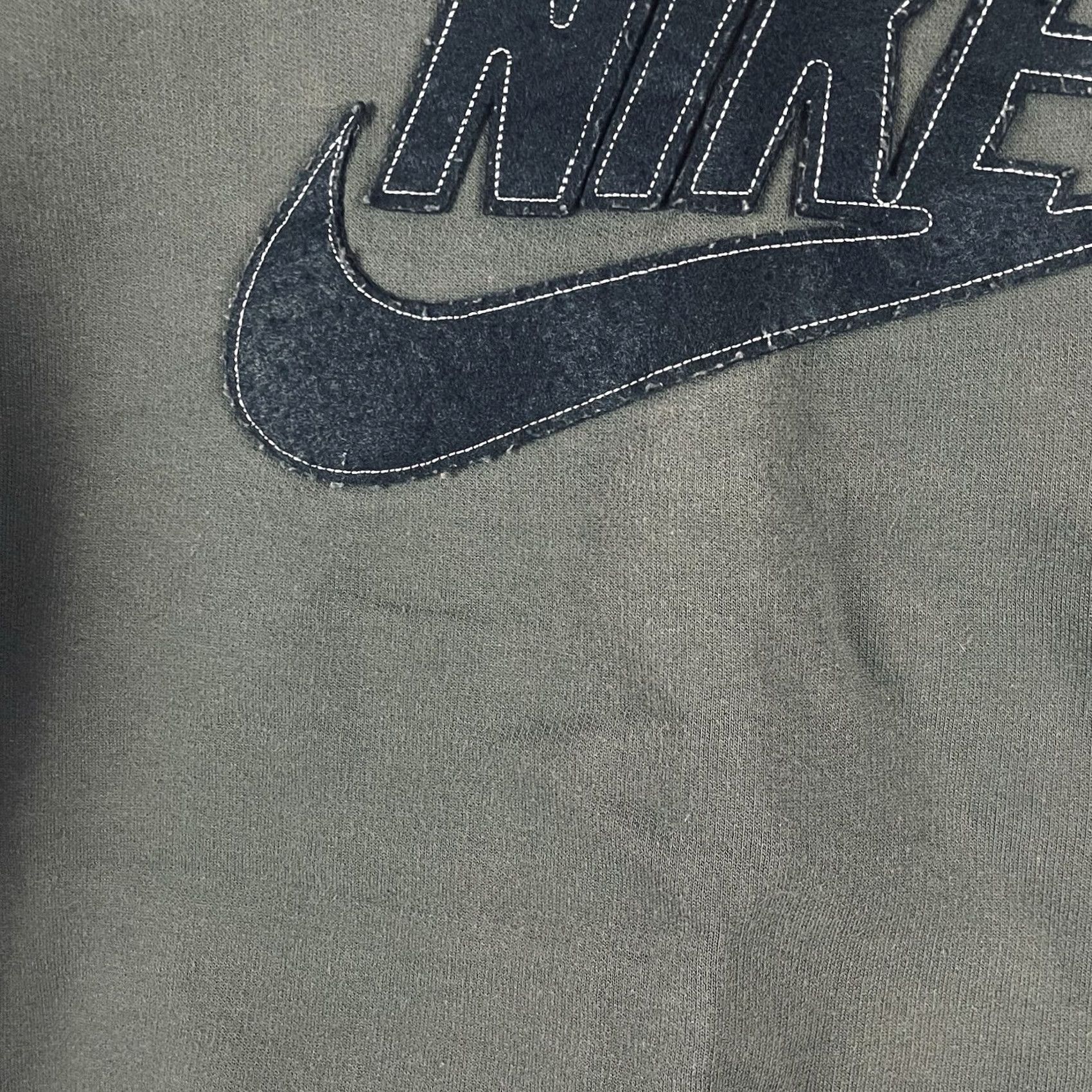 Nike VTG Nike Sweatshirt Men L Green Crew Neck Stitched Swoosh Y2K 211 90s Vintage Sportswear Size US L / EU 52-54 / 3 - 7 Thumbnail