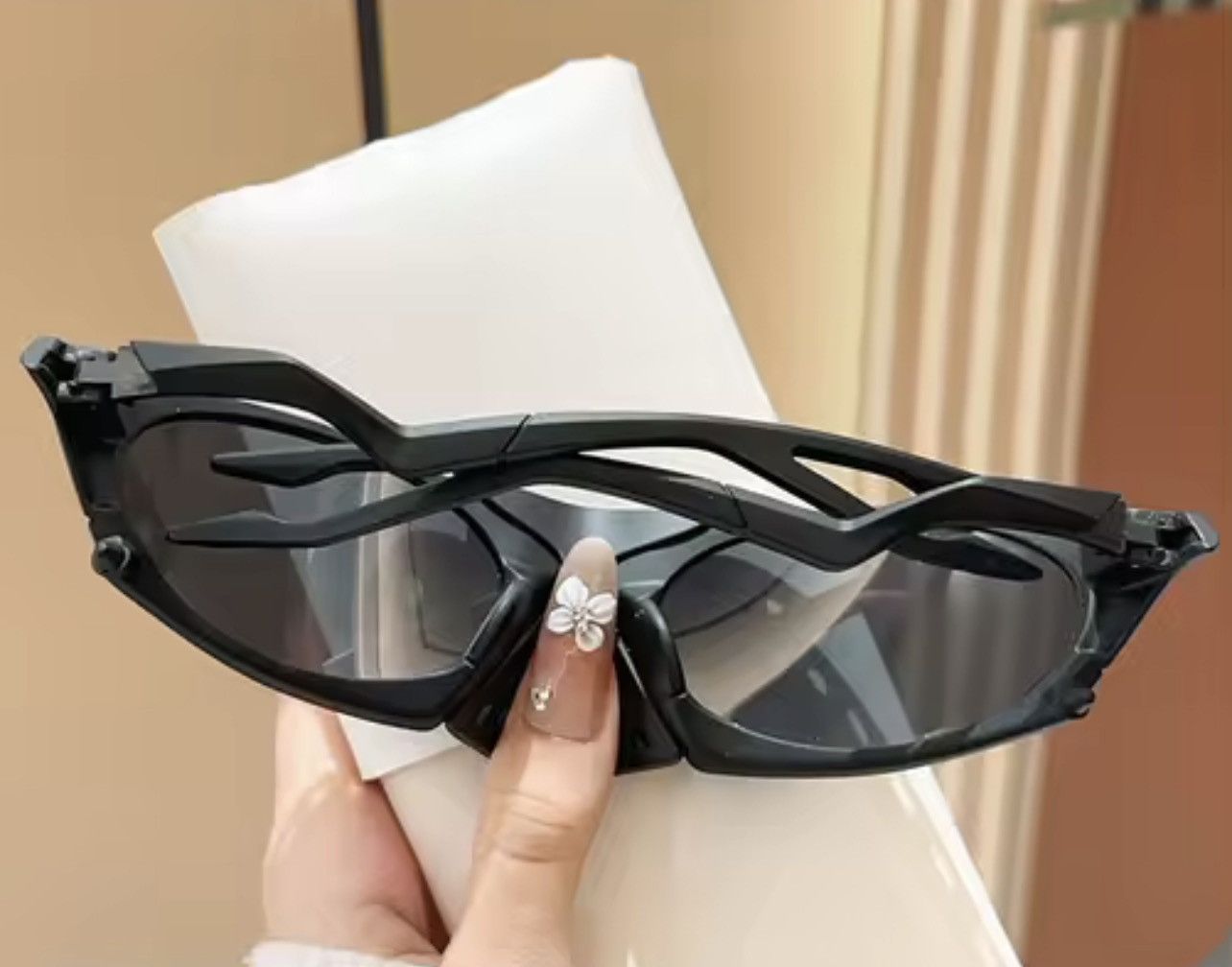 Other Men Women Wraparound Sunglasses Shield Sport UV400 Black Y2K Size ONE SIZE - 4 Thumbnail