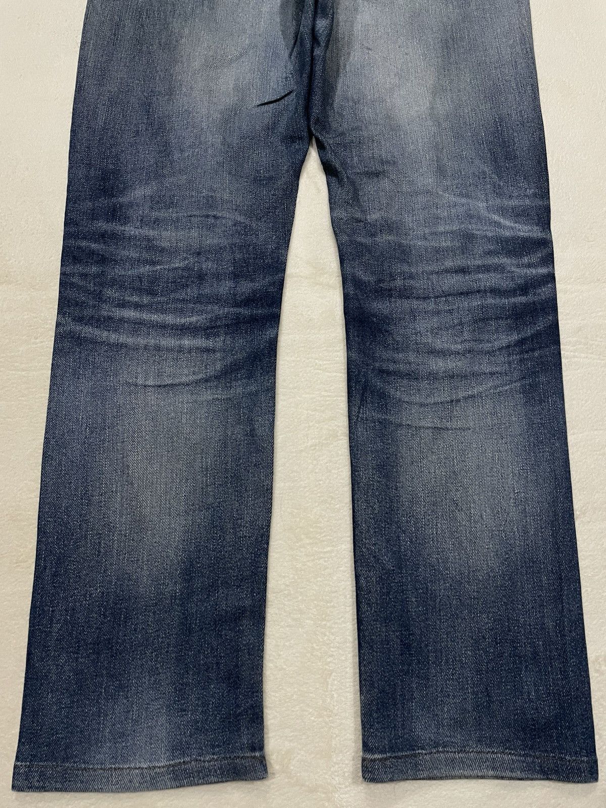 Uniqlo Vintage Uniqlo distressed faded dark blue jeans Size US 36 / EU 52 - 14 Thumbnail